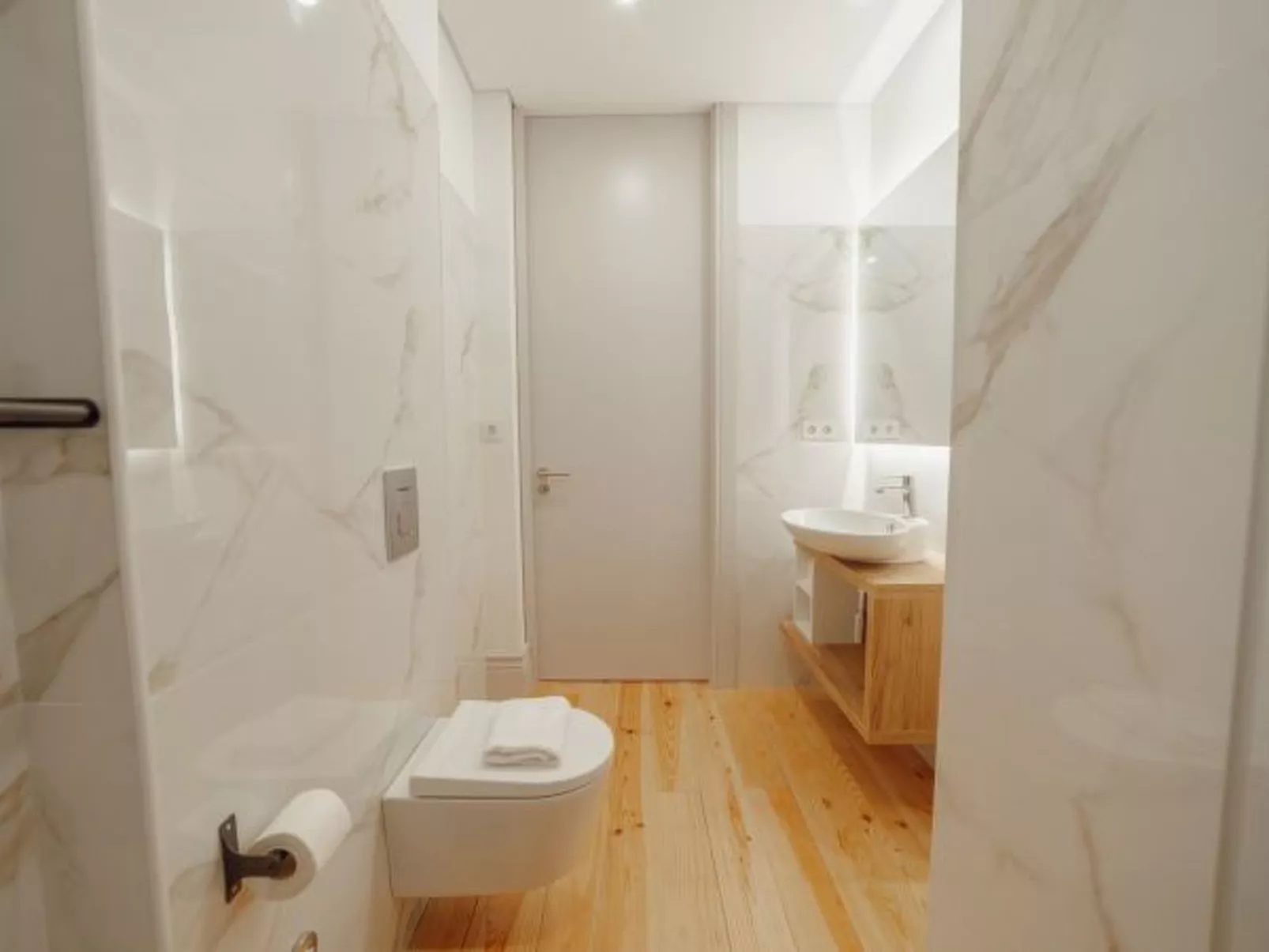 HEART OF PORTO APARTMENT F DUPLEX by VACATIONY - Binnen