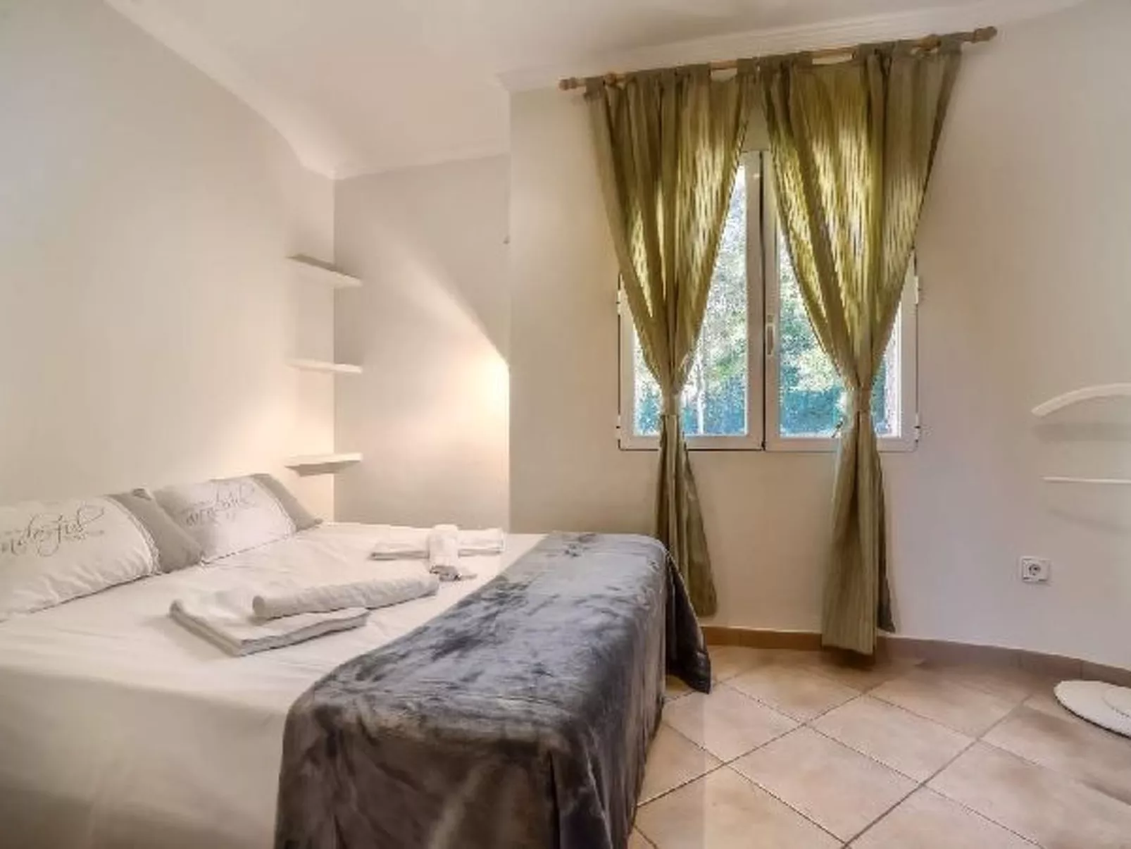 Villa Angela - Plus - Image-tags.info