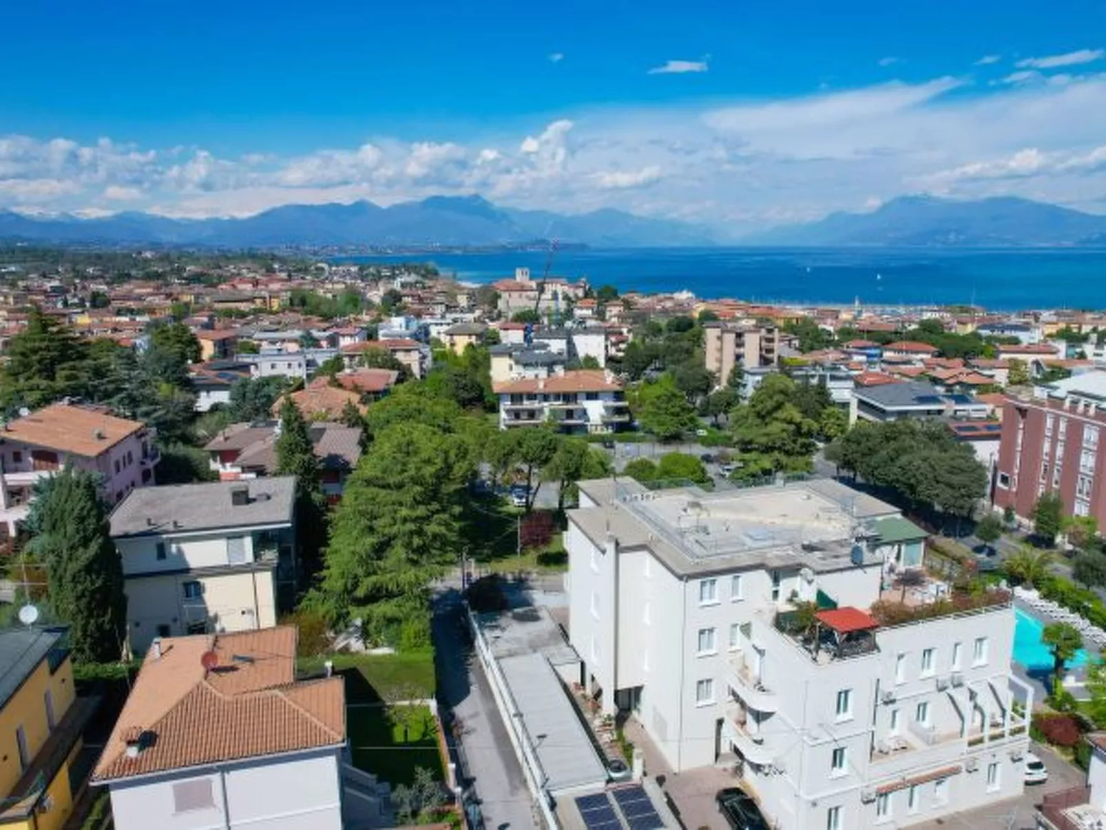 DesenzanoLoft Cappuccino mit privater Garage - Image-tags.info