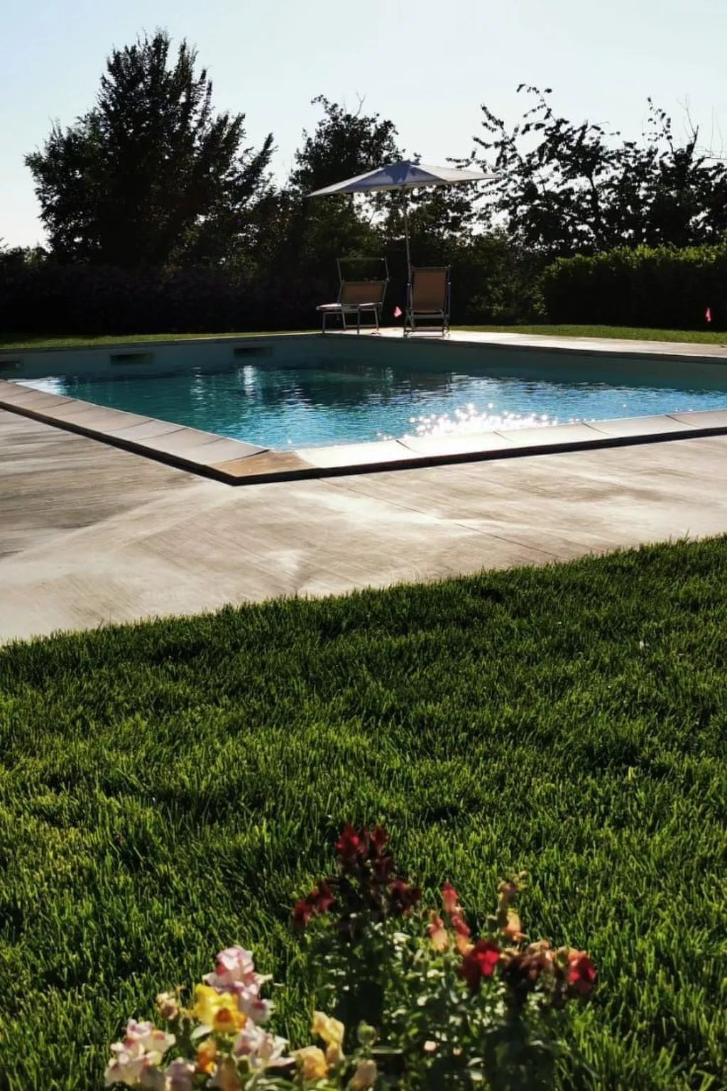 In Azzano D'asti mit Kleiner Terrasse - Image-tags.info