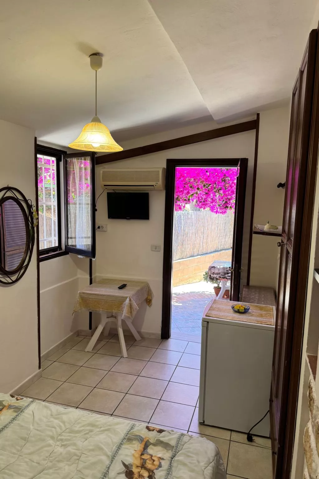 Gästezimmer 'Room' mit Grill - Binnen