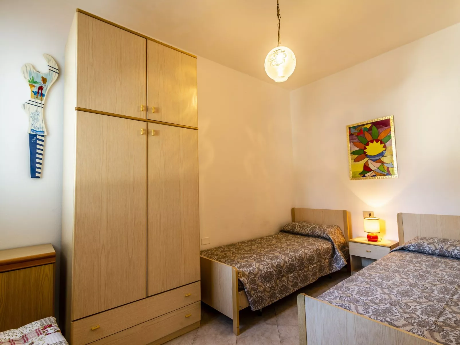 Eckhaus in Lido Di Volano, großer Innenhof, Grillplatz - Image-tags.info