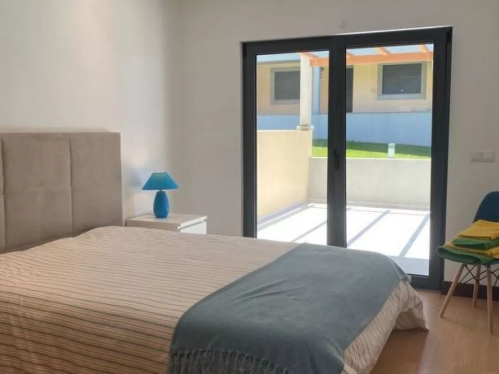 SUNSET HOUSE WITH SEAVIEW & TERRACE by VACATIONY - Binnen