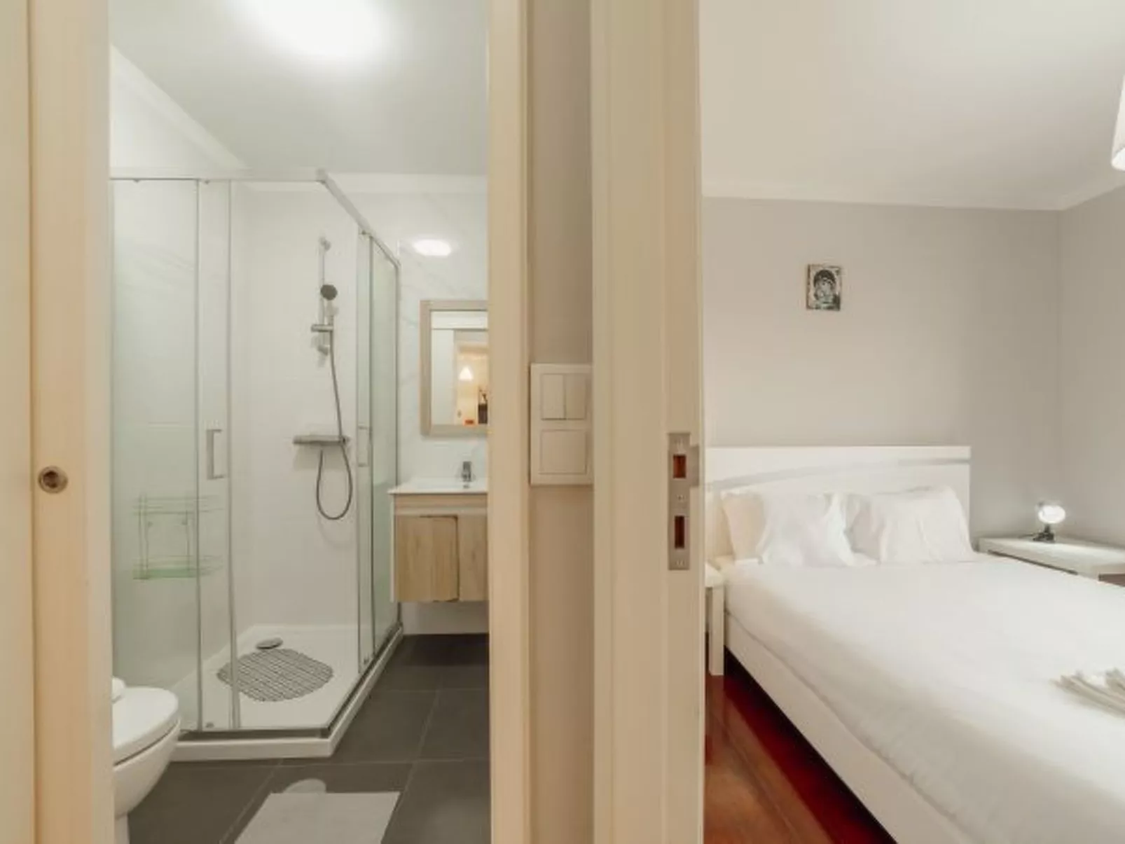 ESPINHO SEAWALK AND SEAVIEW by VACATIONY - Binnen