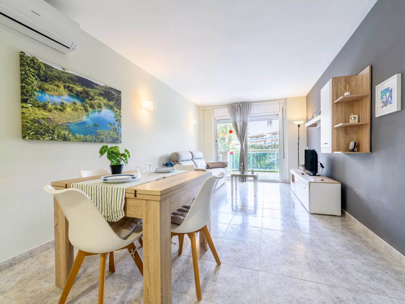 Village Park - Binnen