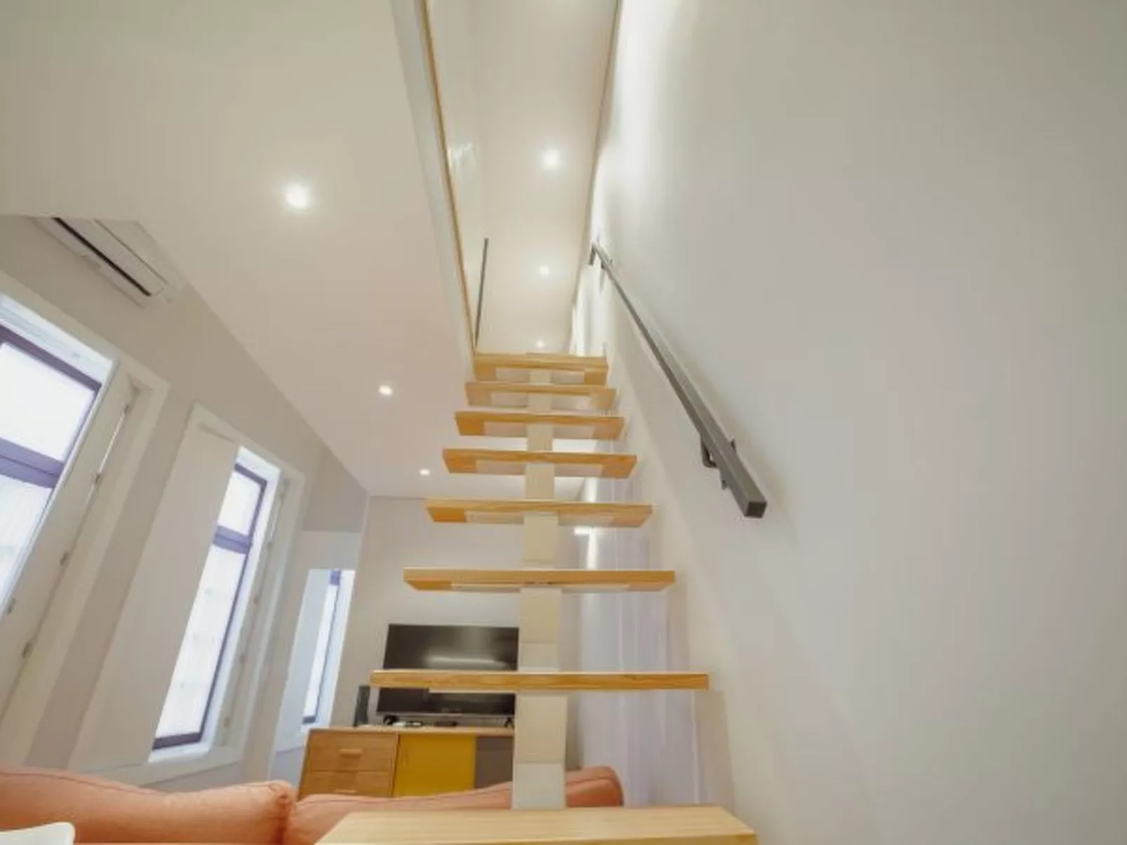 DOWNTOWN AMAZING DUPLEX by VACATIONY - Binnen