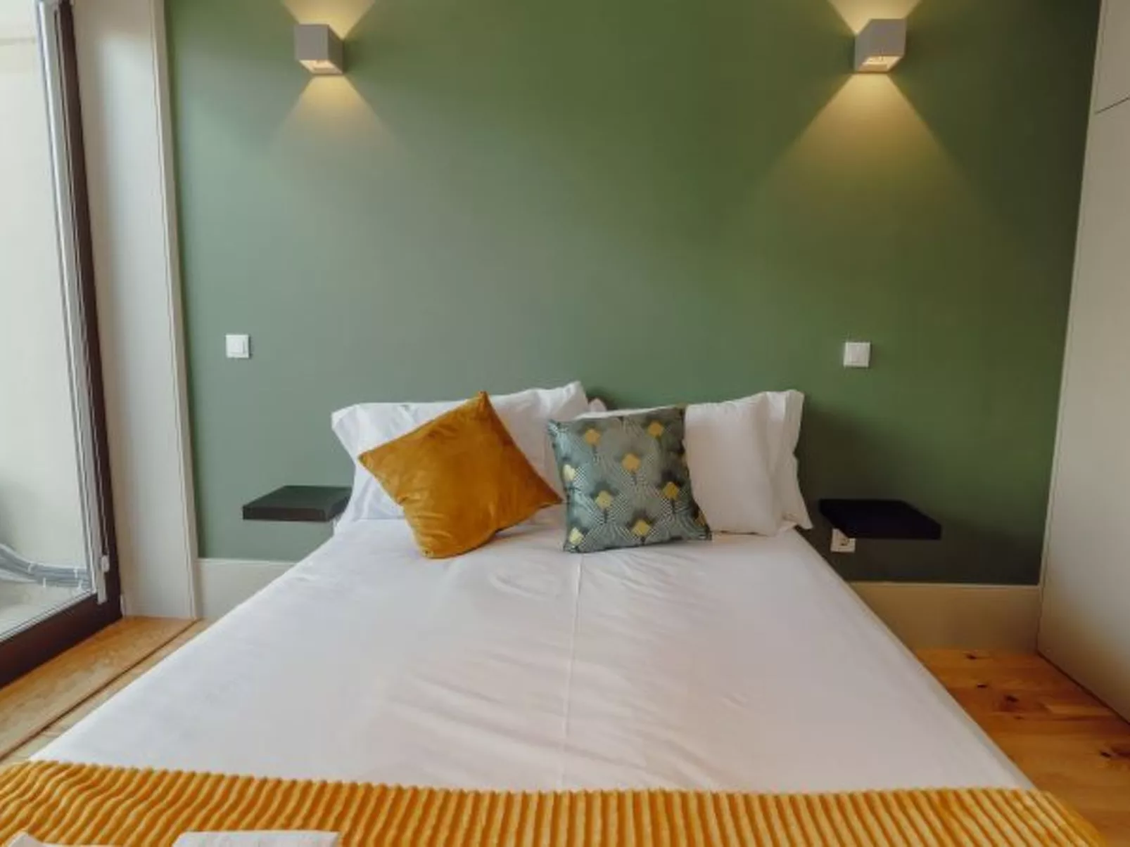 LEGACY OPORTO PREMIUM APARTMENT C by VACATIONY - Binnen