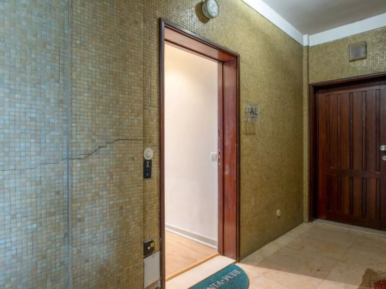 ALEGRIA CITY CENTER with ELEVATOR by VACATIONY - Binnen