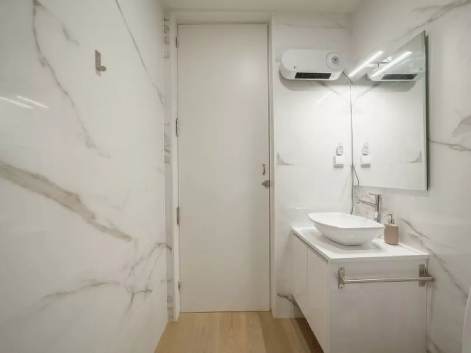 CARMO RESIDENCE PORTO - S. ANA by VACATIONY - Binnen