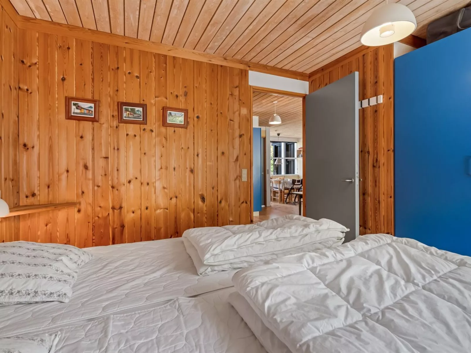 "Elenor" - 300m from the sea - Binnen