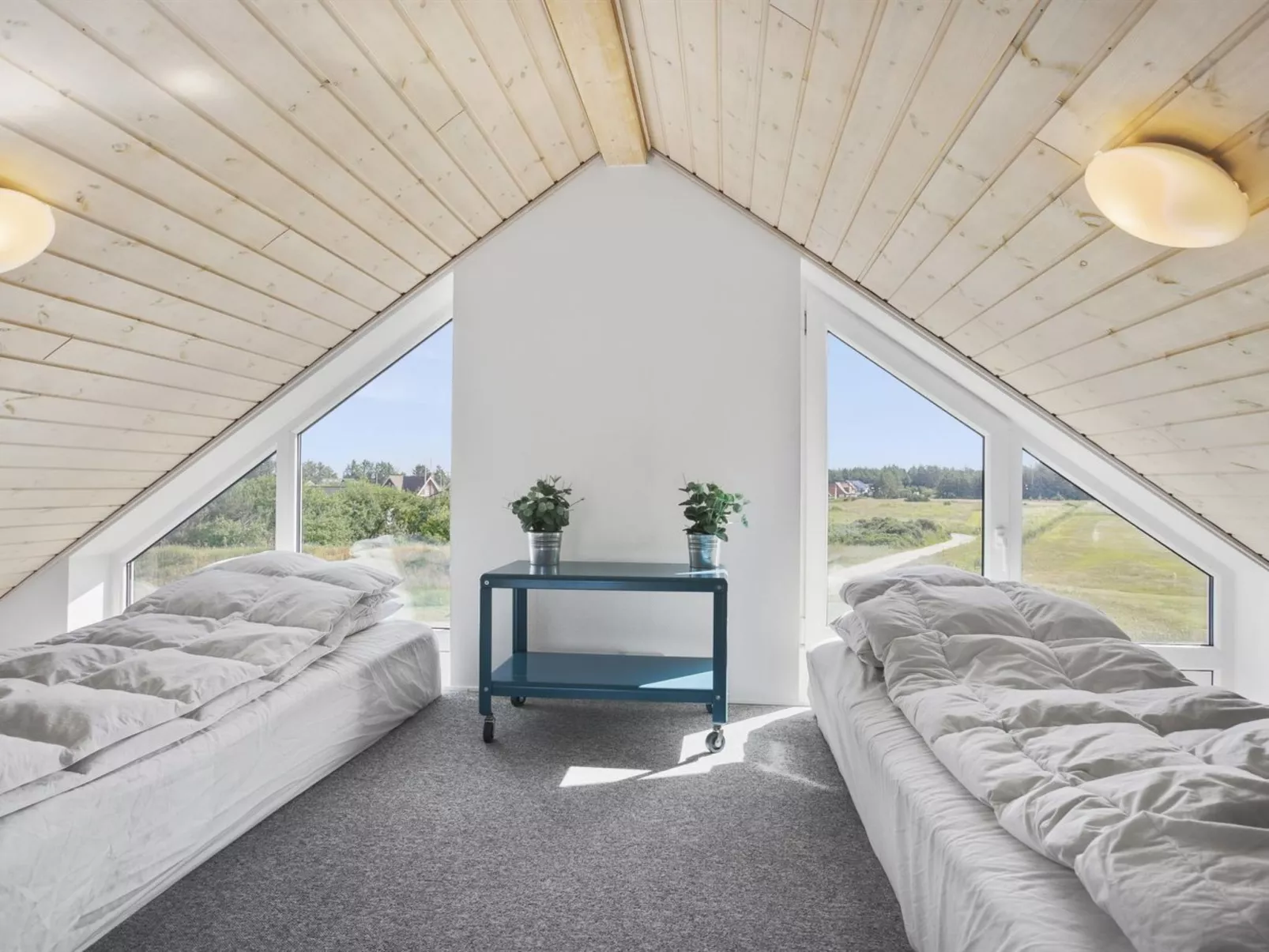 "Heraldina" - 700m from the sea - Binnen