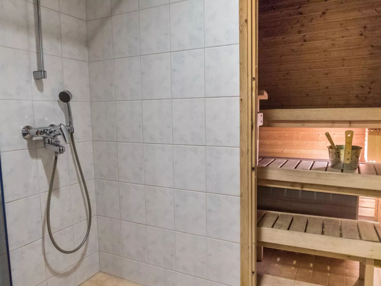 Klz 5. nefriitti - Binnen