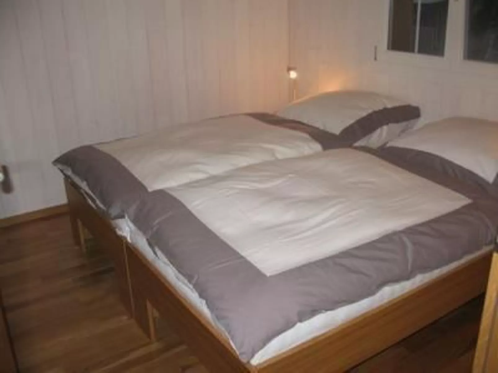 Bim Bühlmättli 4 Bett Wohnung - Binnen