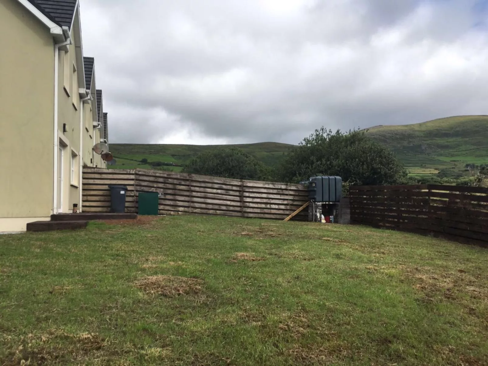 Mit eigenem Garten - Buiten