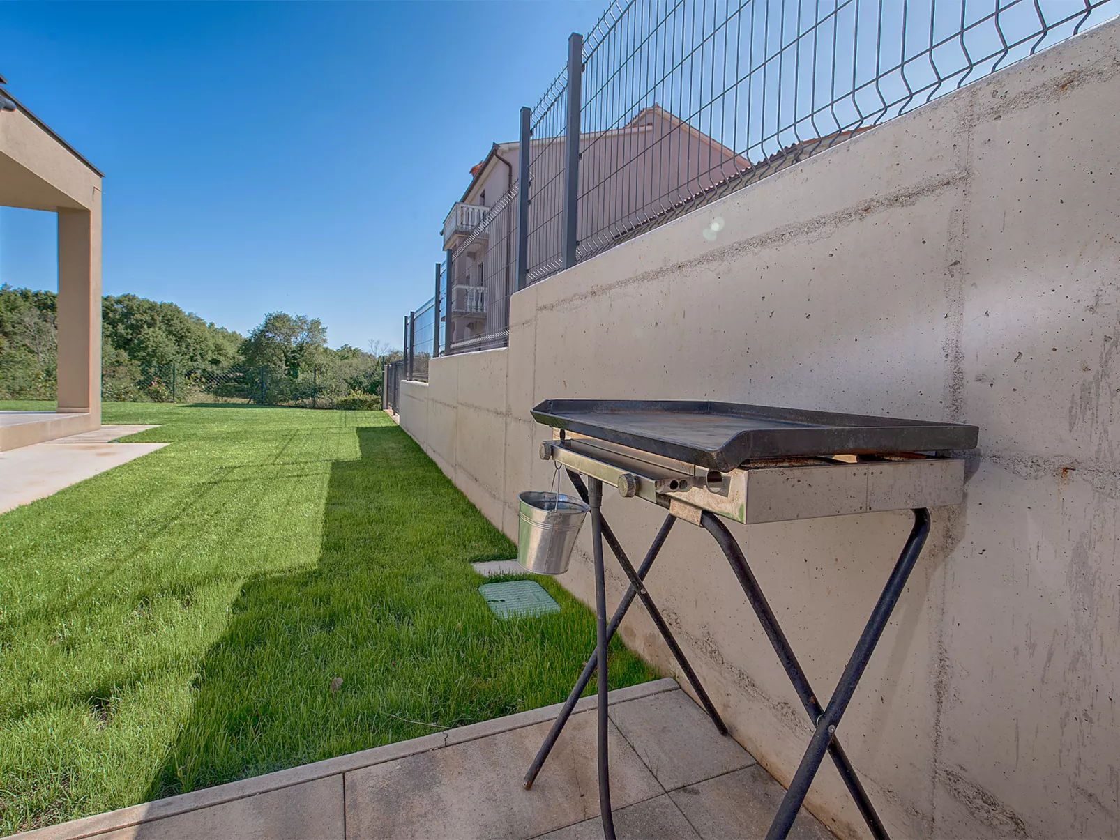 House 2406 - Image-tags.info