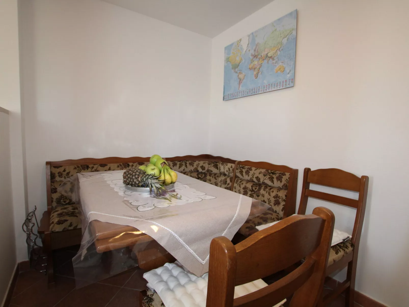 Apartment Julia Orange / HR-11080-01 - Image-tags.info