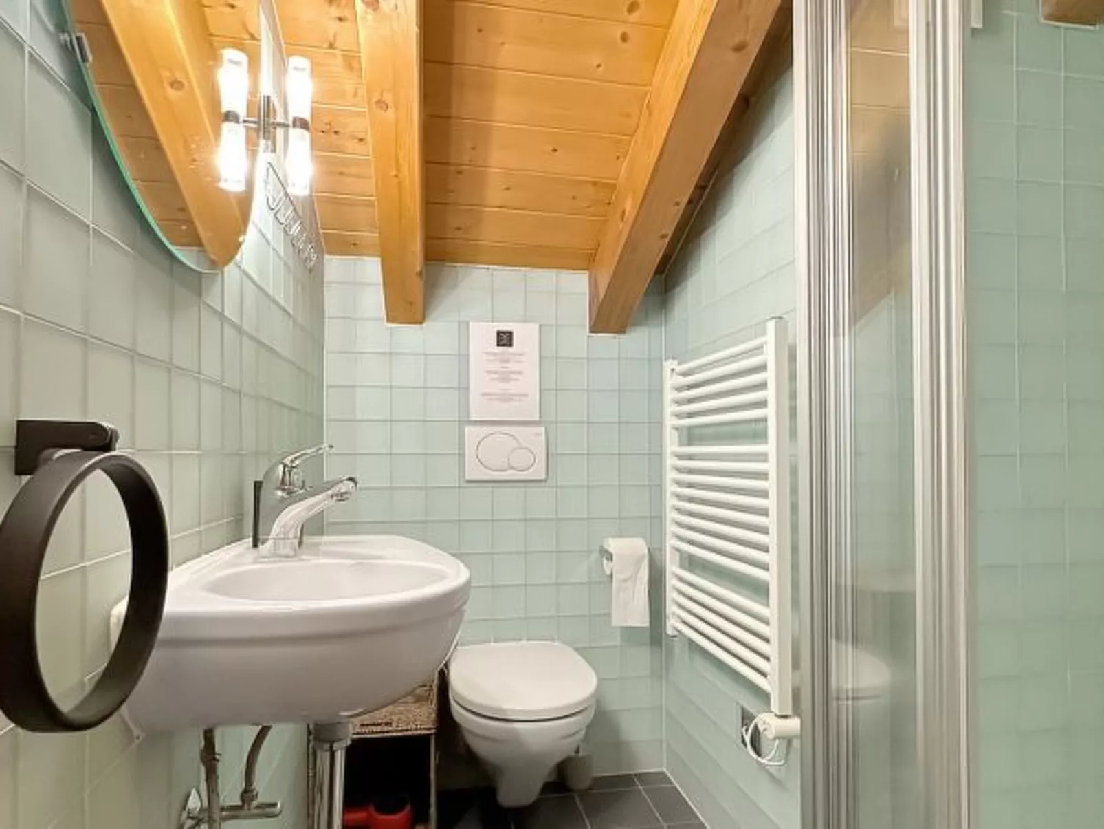 Hakuna Matata- 4 Vallees  Swiss Alps - Binnen