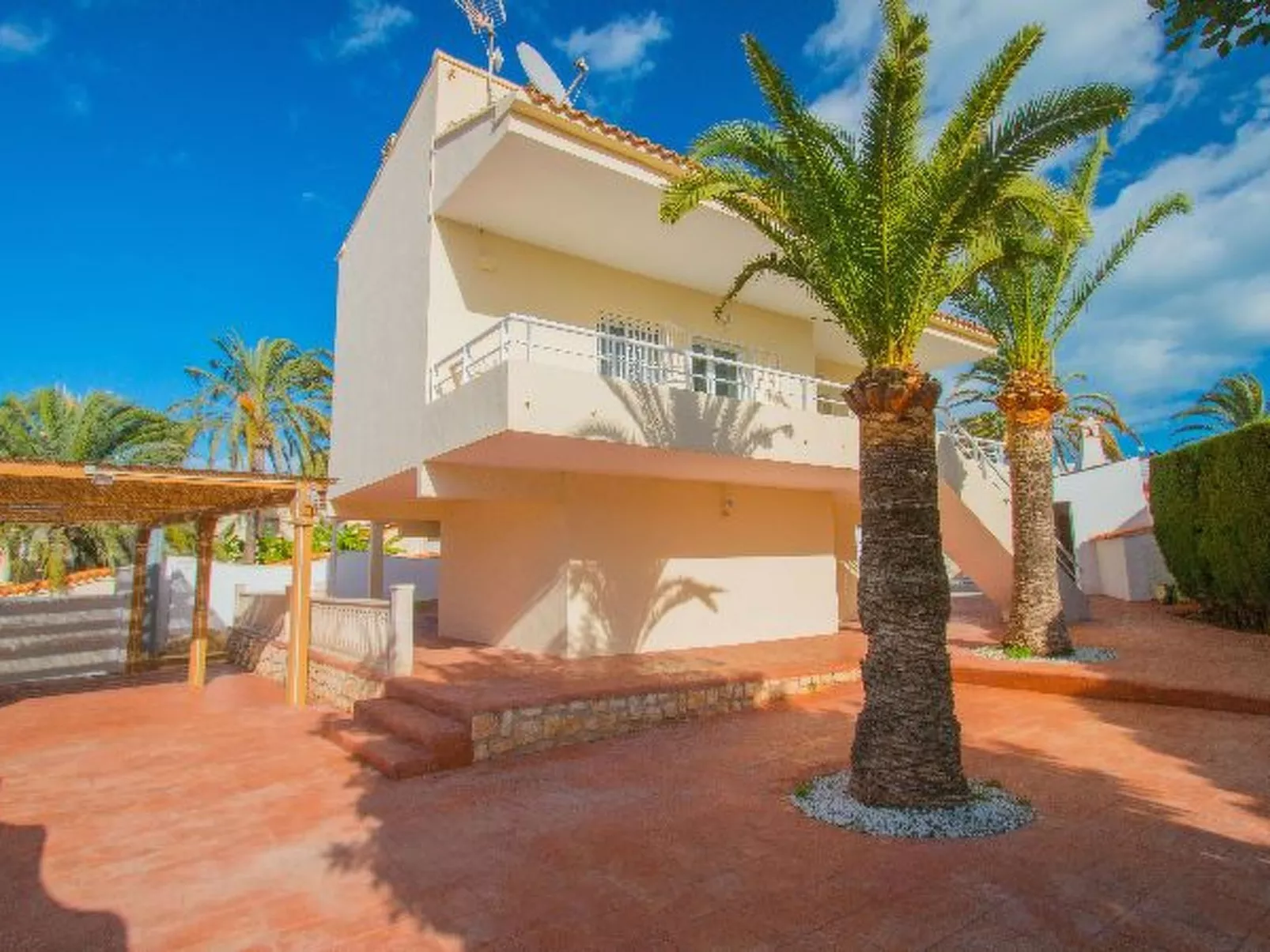 Villa Corina - PlusHolidays - Image-tags.info