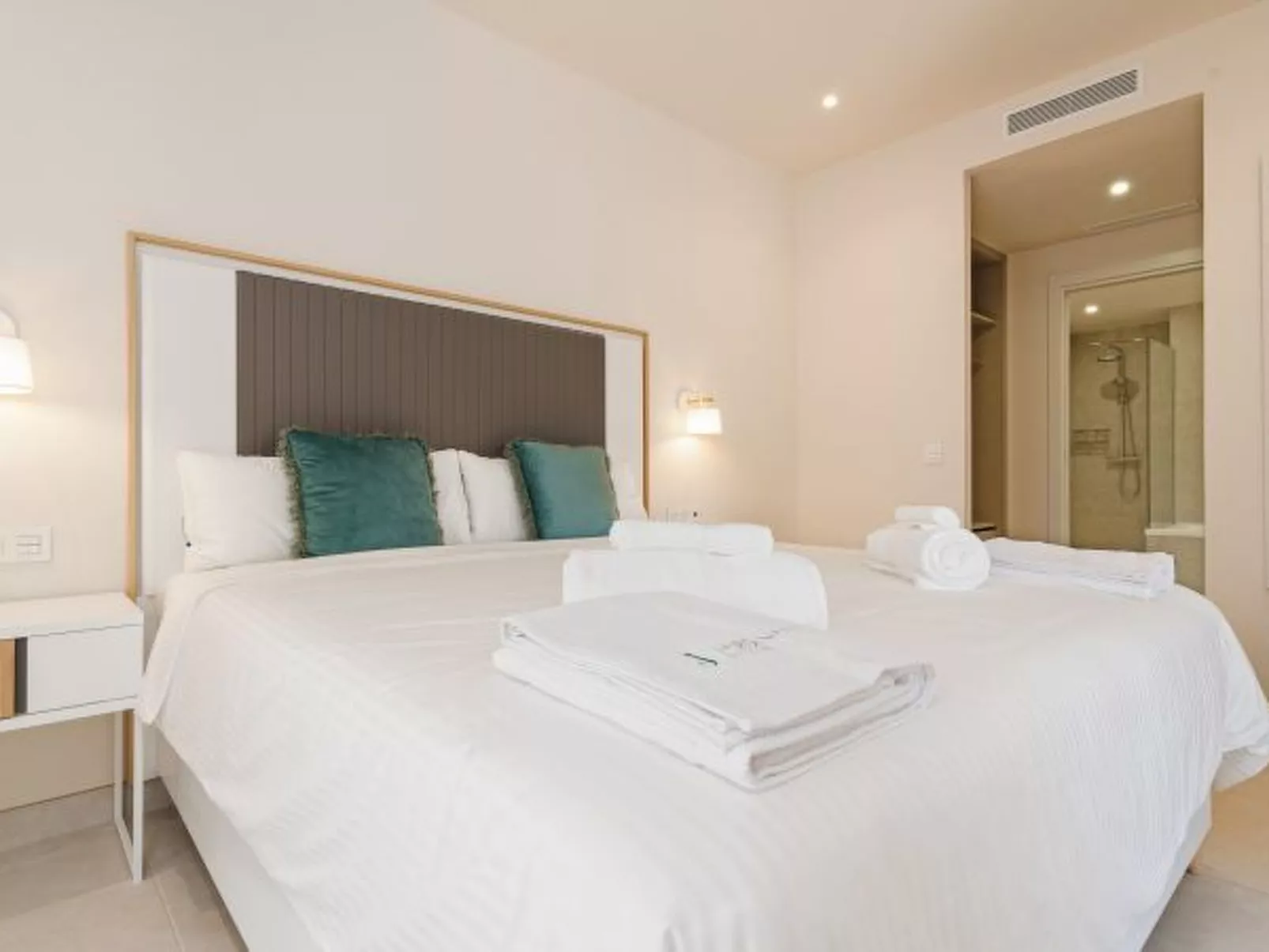 Jardinana - apartment with two bedrooms close to b - Image-tags.info