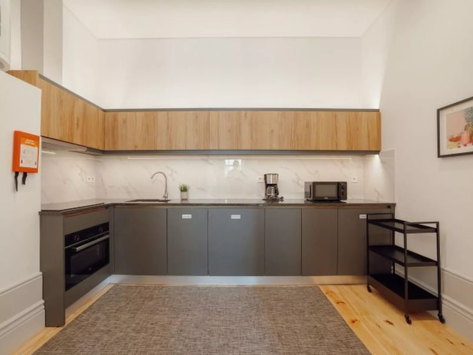 HEART OF PORTO APARTMENT C by VACATIONY - Binnen