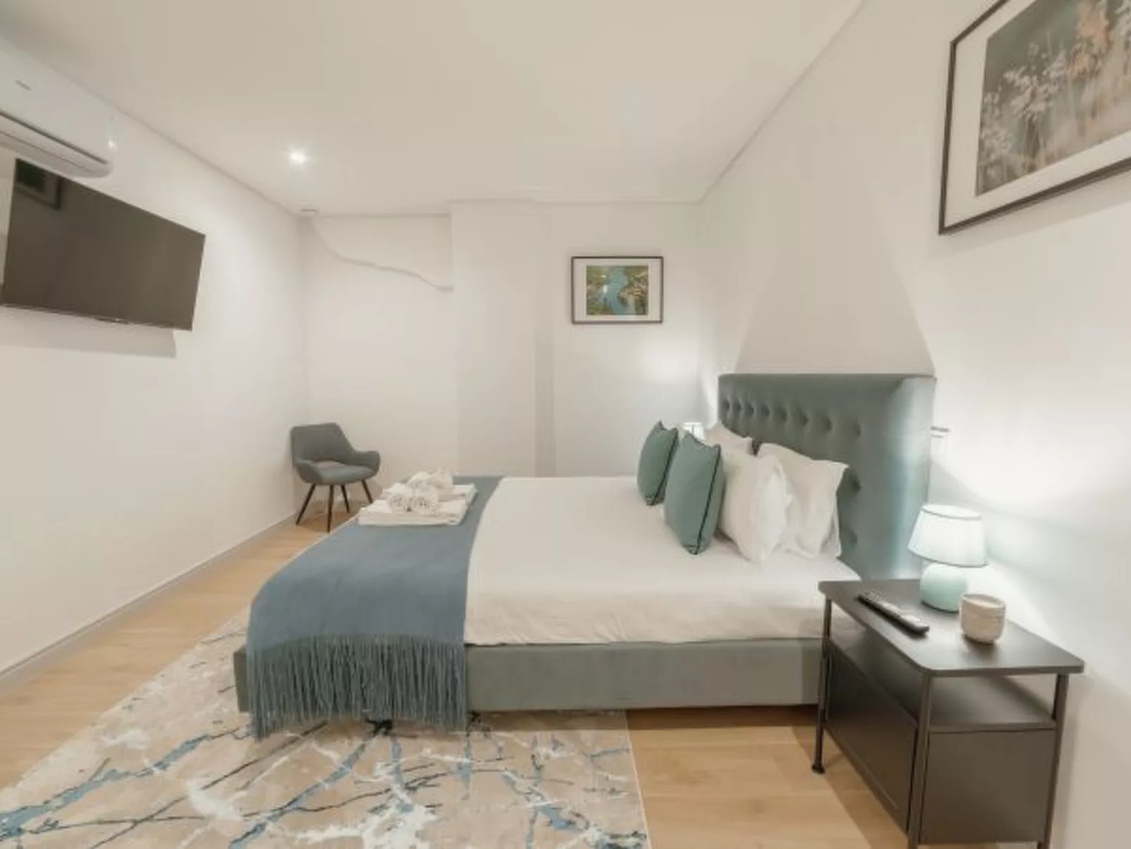 HEART OF PORTO APARTMENT G by VACATIONY - Binnen