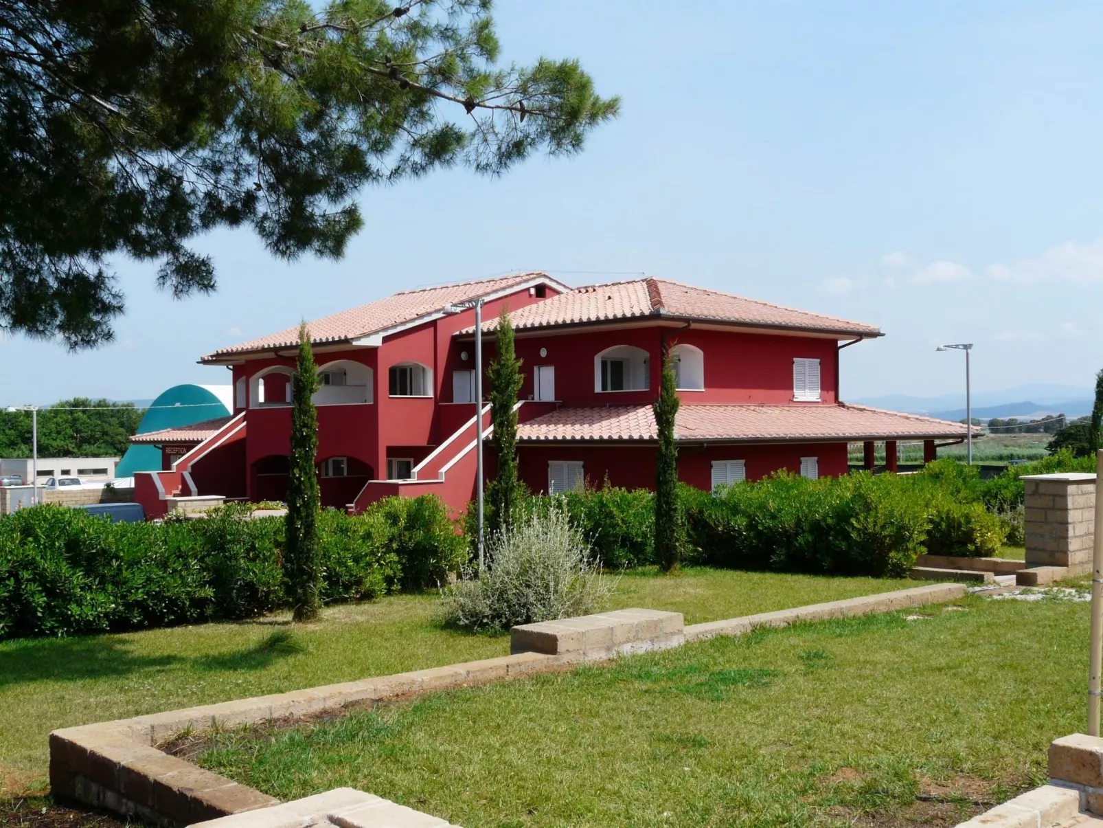 Unterkunft mit privater Terrasse, Gemeinschaftspool - Image-tags.info