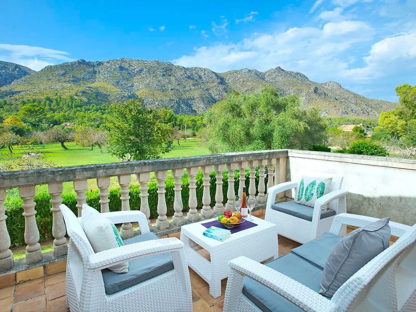 Impresionate Villa para 12 , Cala San Vicente - Binnen