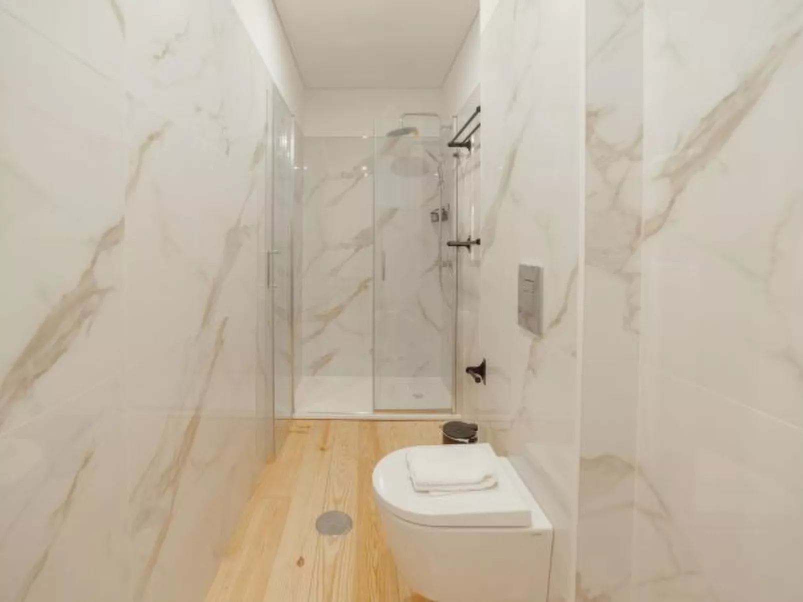 HEART OF PORTO APARTMENT D by VACATIONY - Binnen