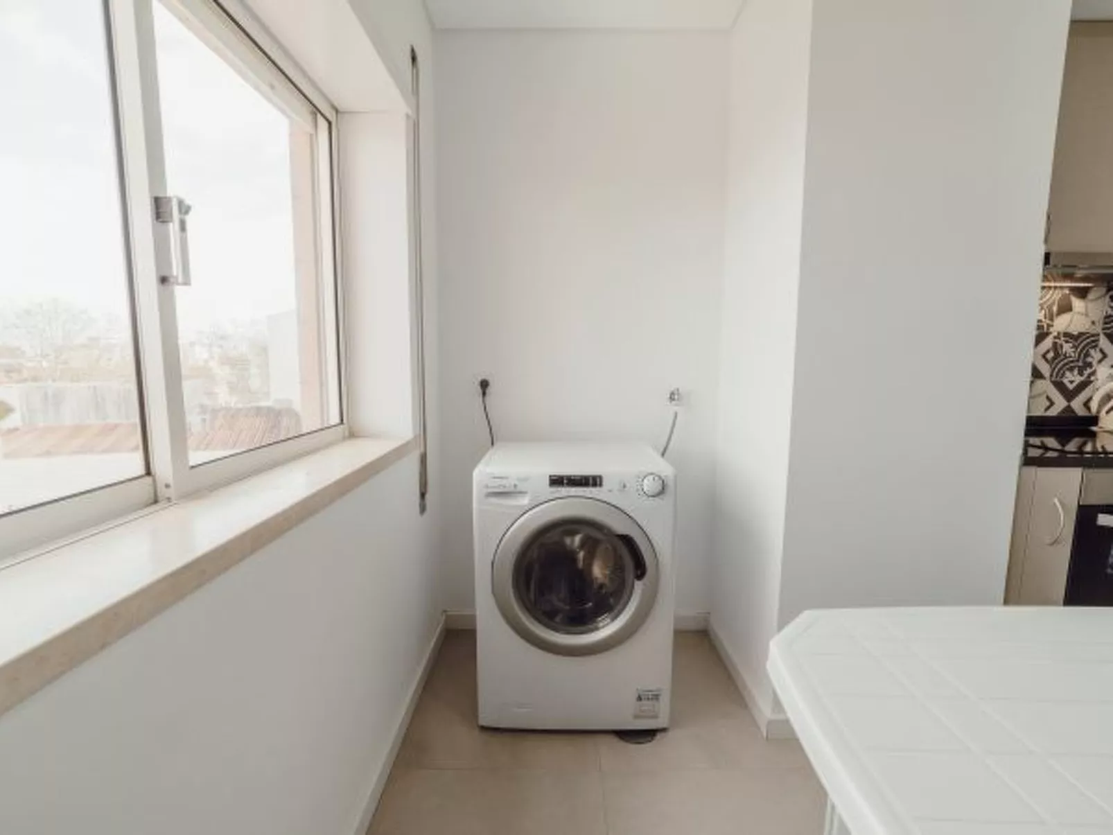 GAIA TERRACE with ELEVATOR by VACATIONY - Binnen