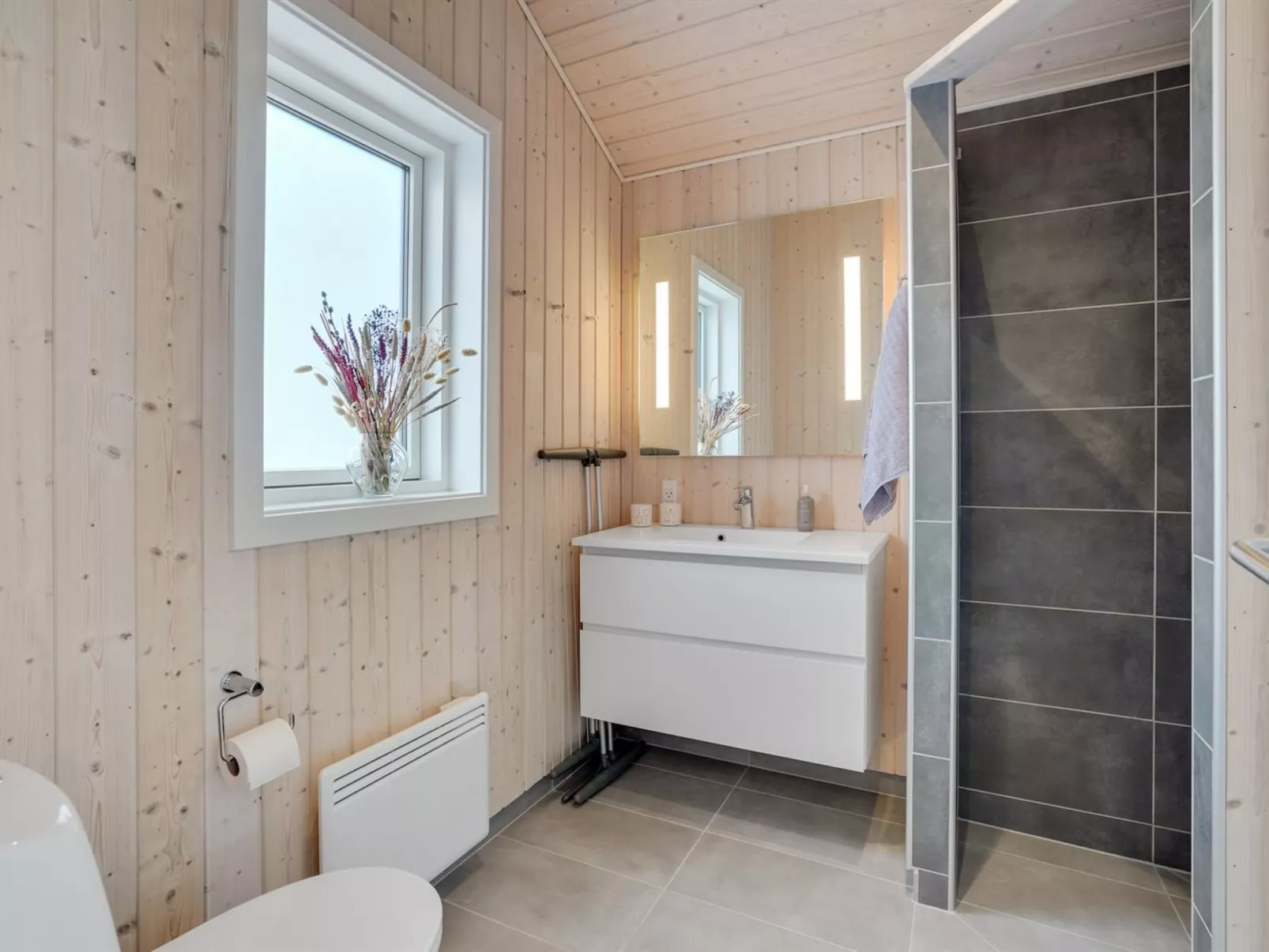 "Marjorie" - 400m from the sea - Binnen