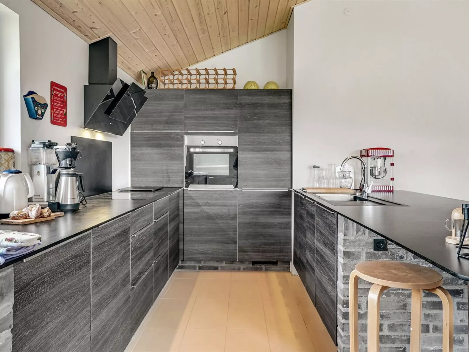 "Orm" - 550m to the fjord - Binnen