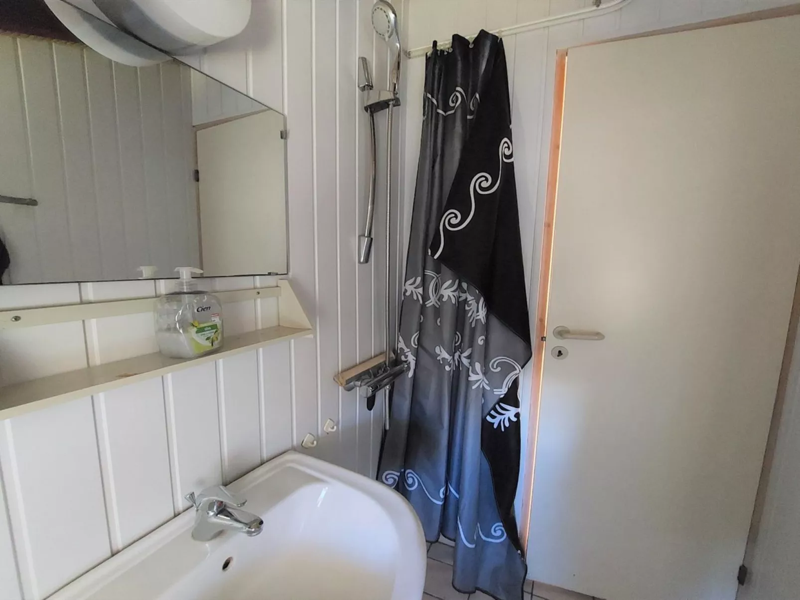 "Annik" - 980m to the fjord - Binnen