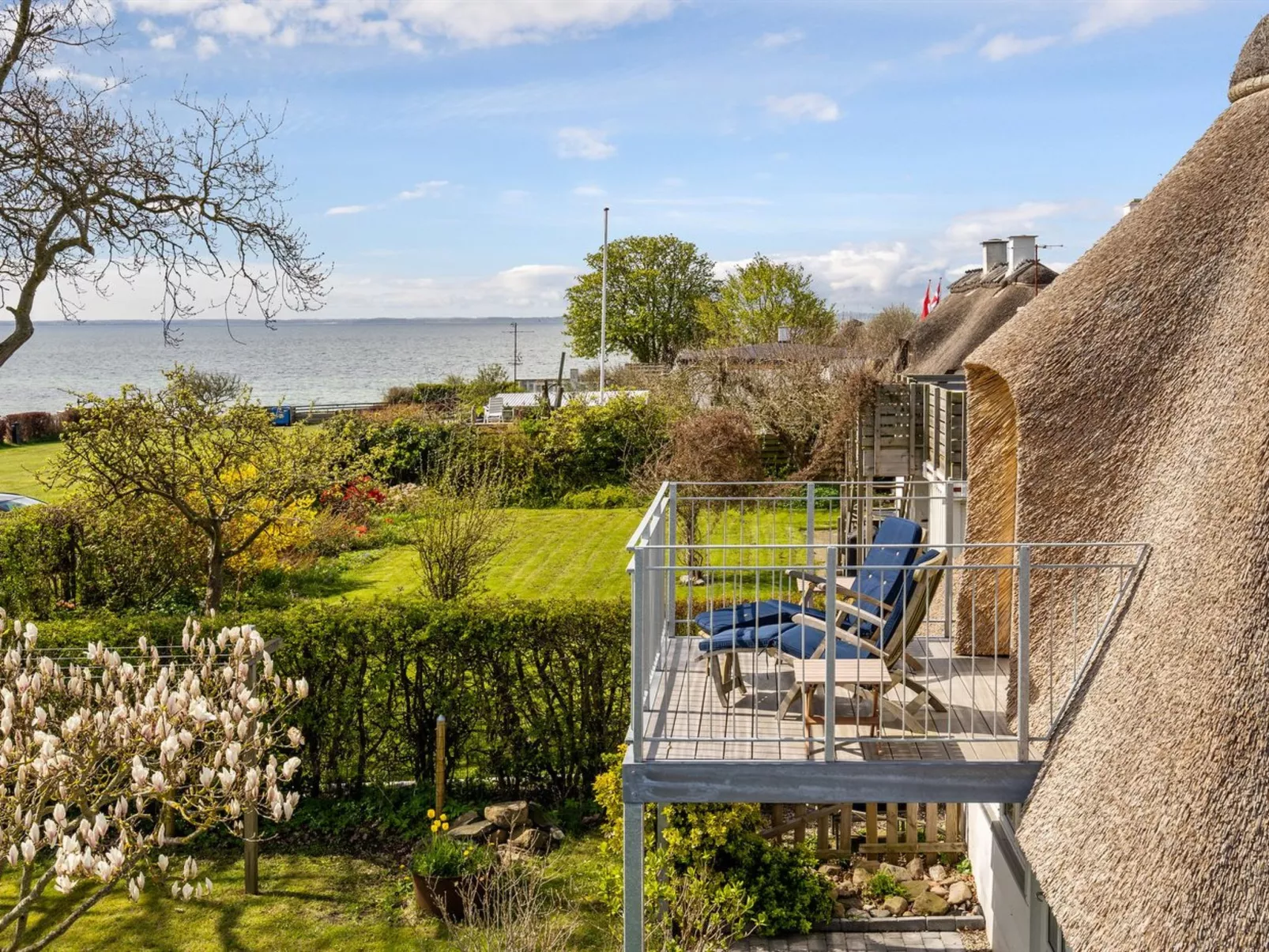 "Gyril" - 100m from the sea - Buiten