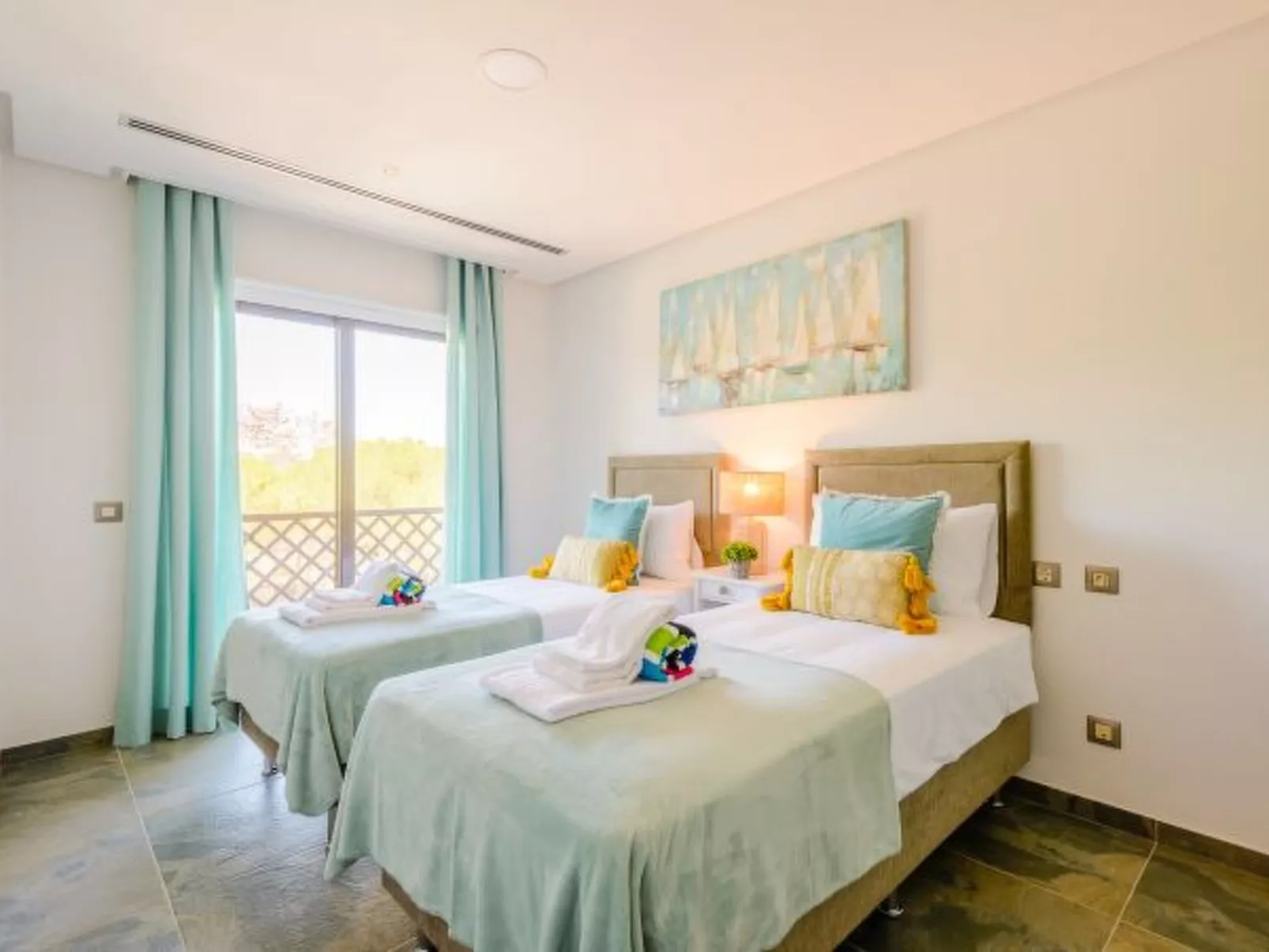 Falesia Beach C at Falesia Beach - Binnen