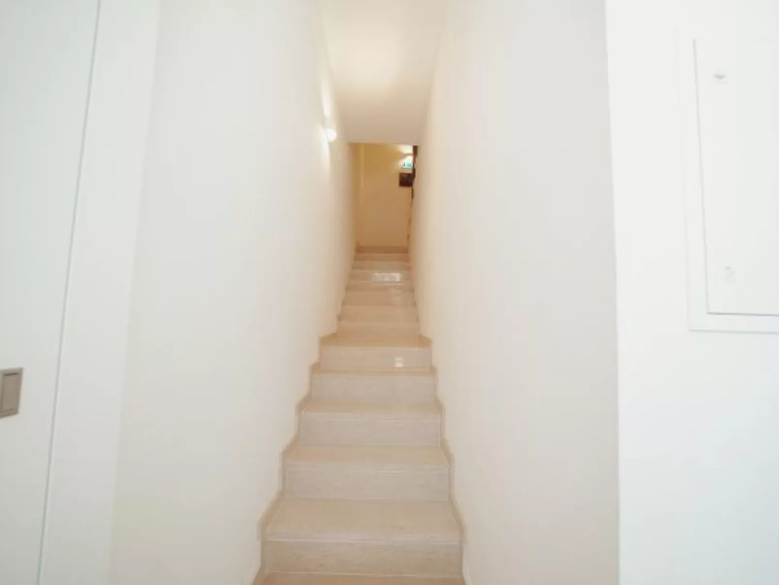 MODERN & STYLISH APARTMENT III by VACATIONY - Binnen