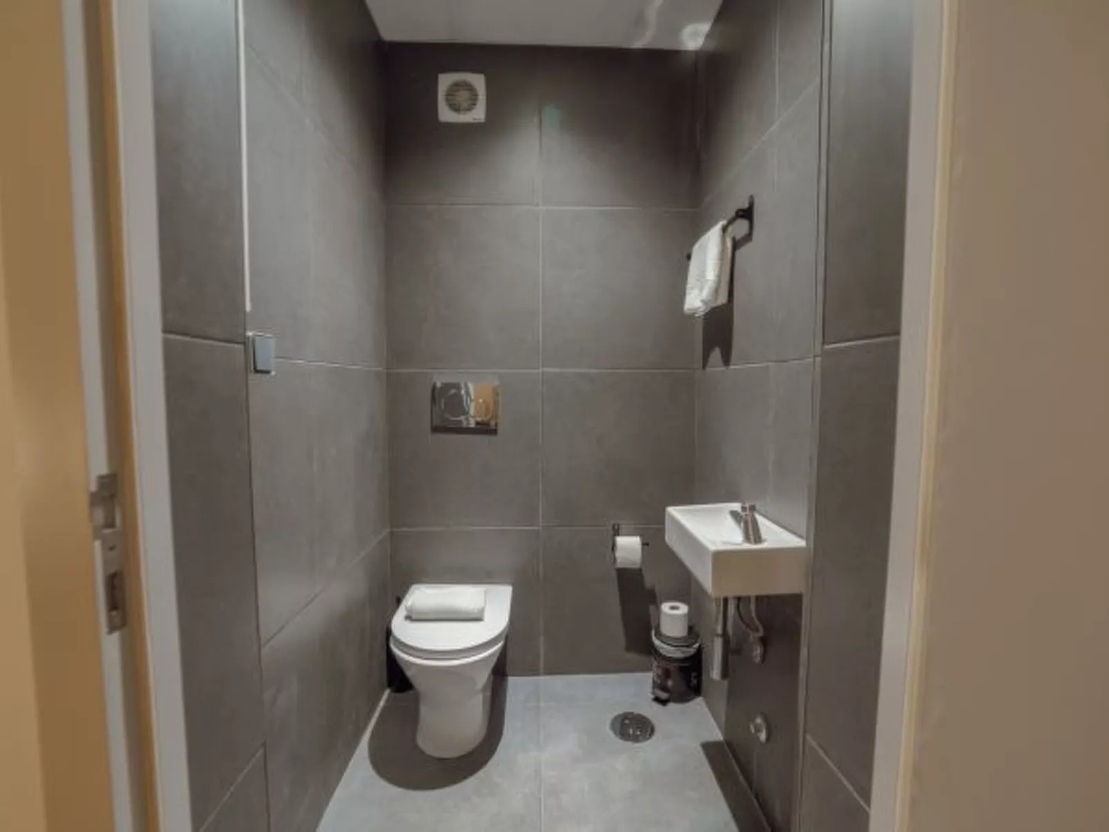 HEART OF PORTO APARTMENT G by VACATIONY - Binnen