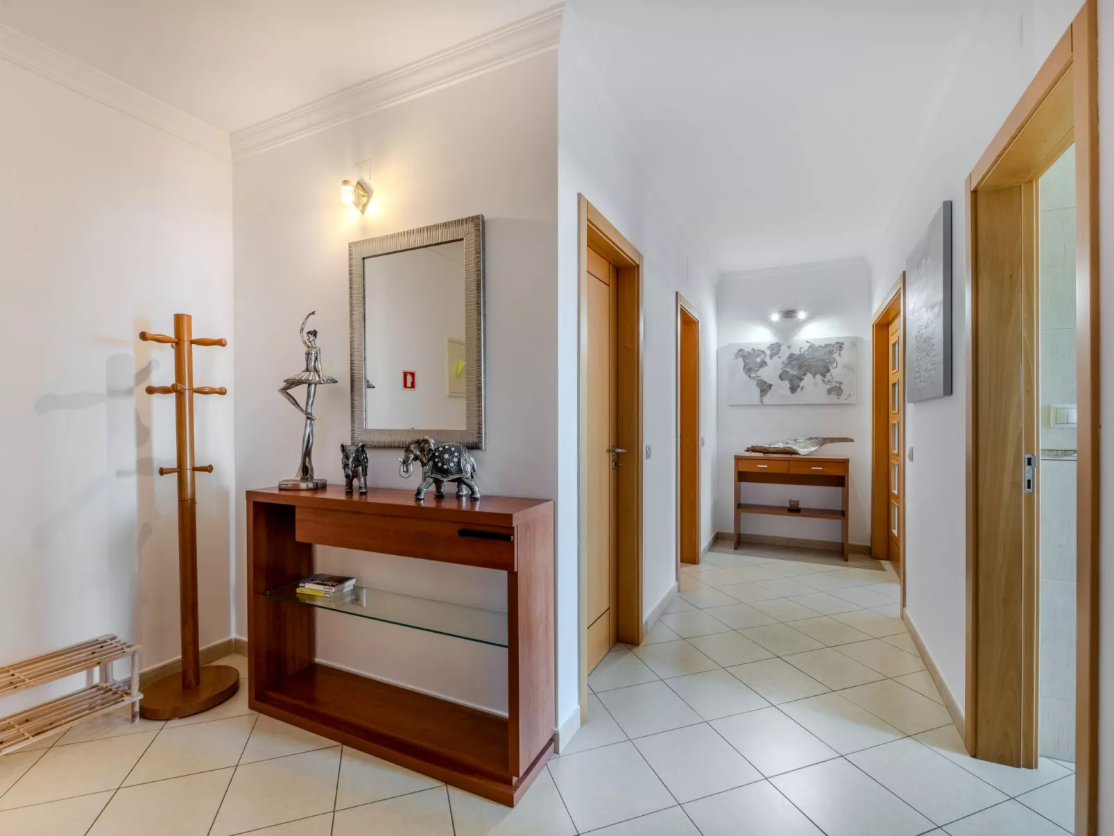 Cristina Inn - Binnen