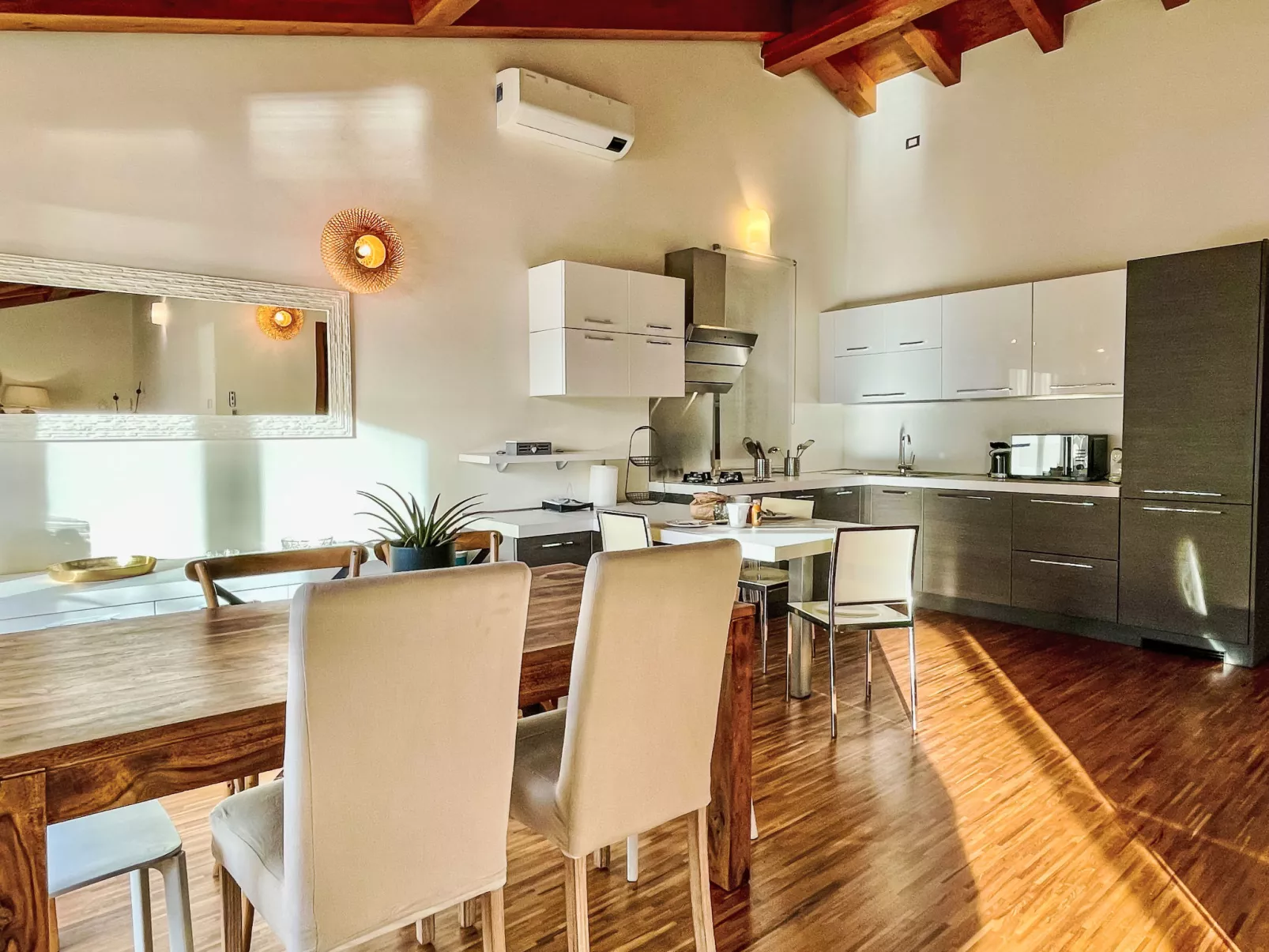 Lake View Penthouse - Binnen