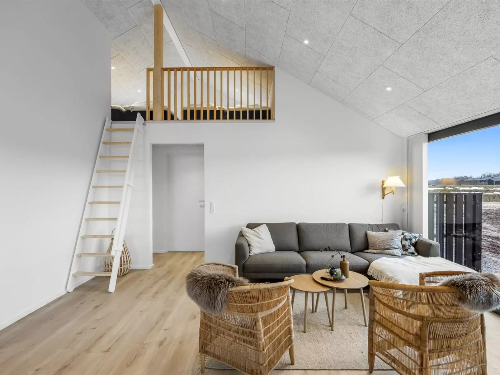 "Damiana" - 1.1km from the sea - Binnen