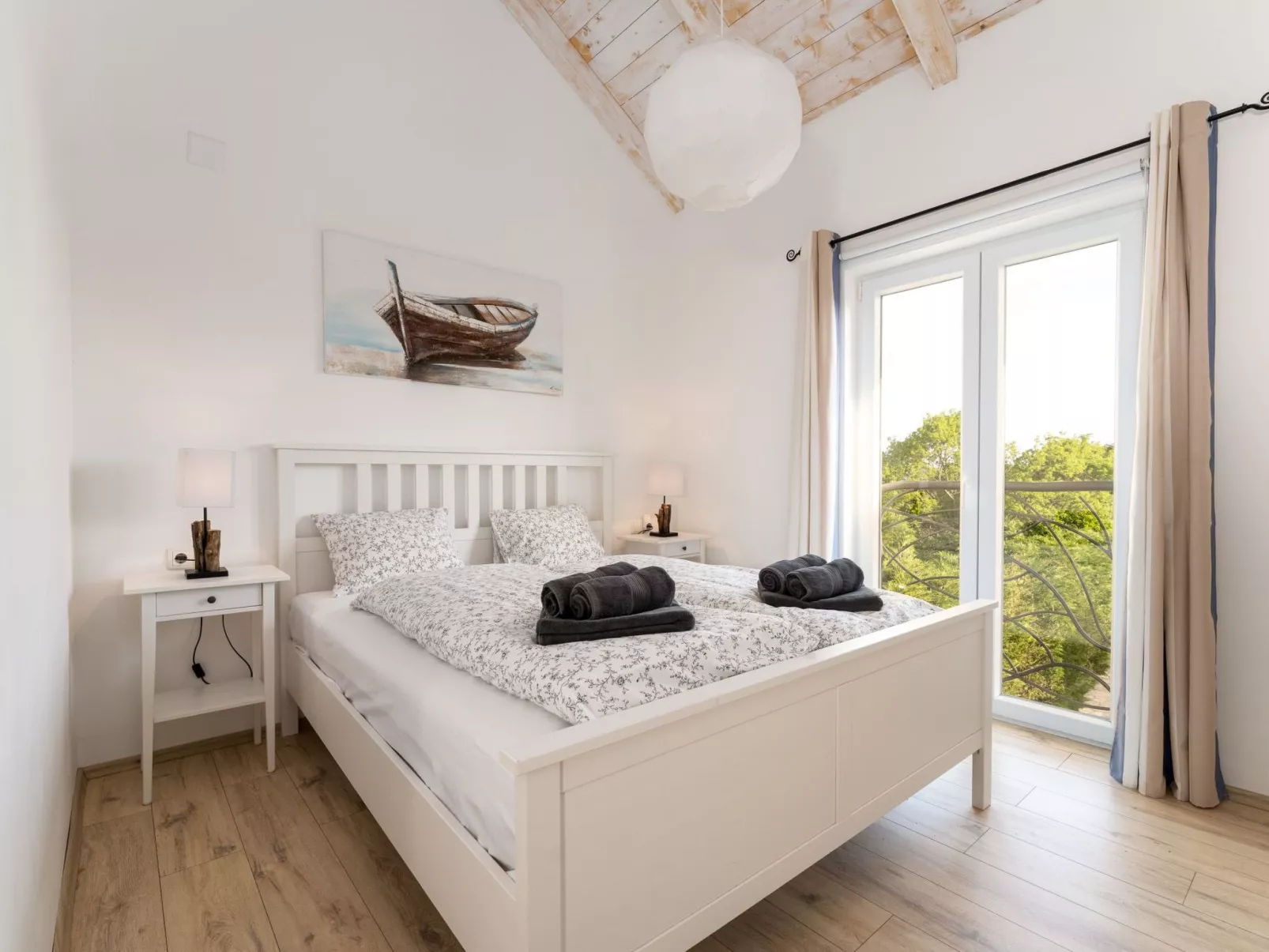 Eine luxuriöse Villa "Maslina" mit Pool und Grill - Binnen