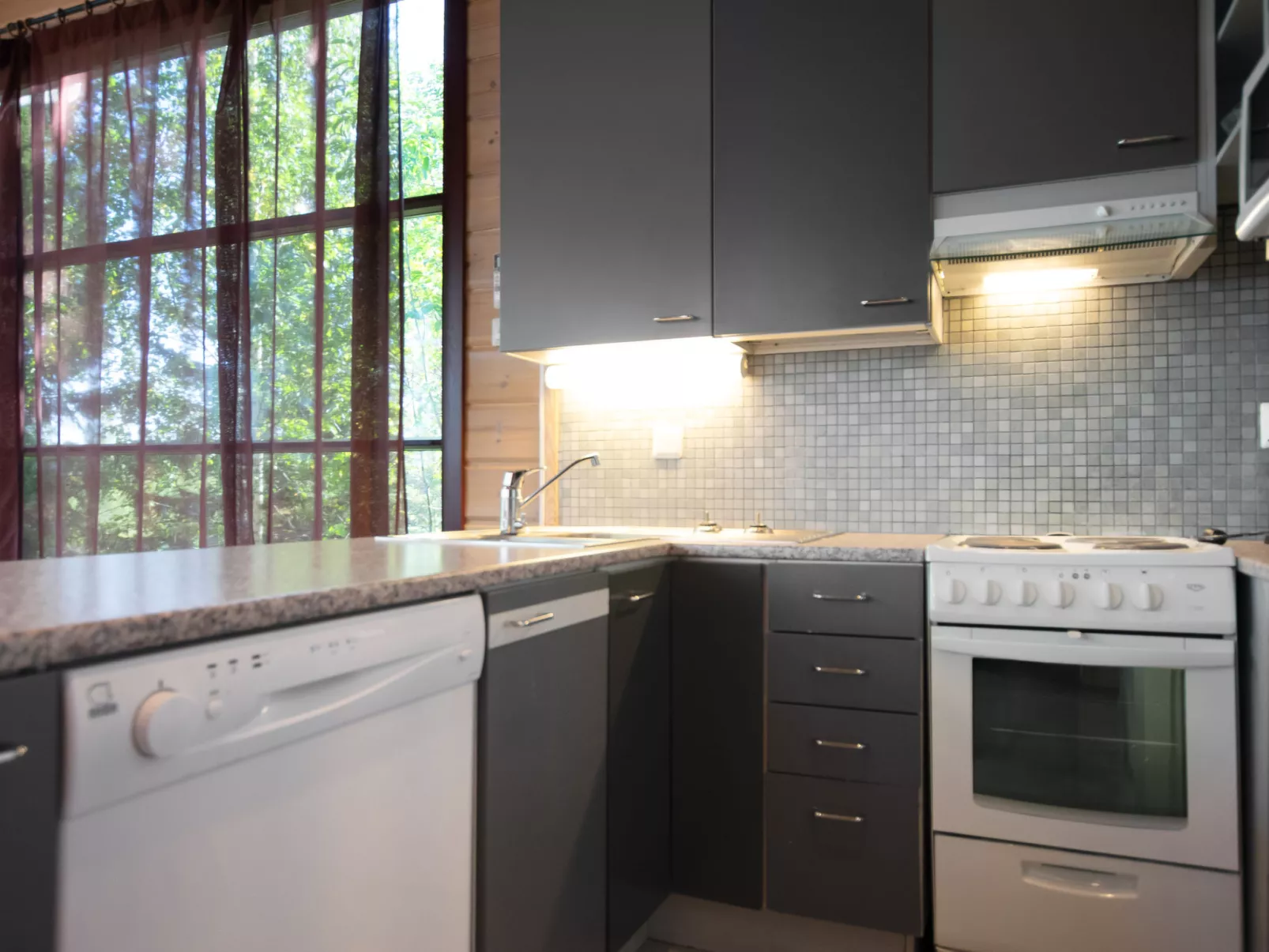 Tiirinniemi 27 a - Binnen