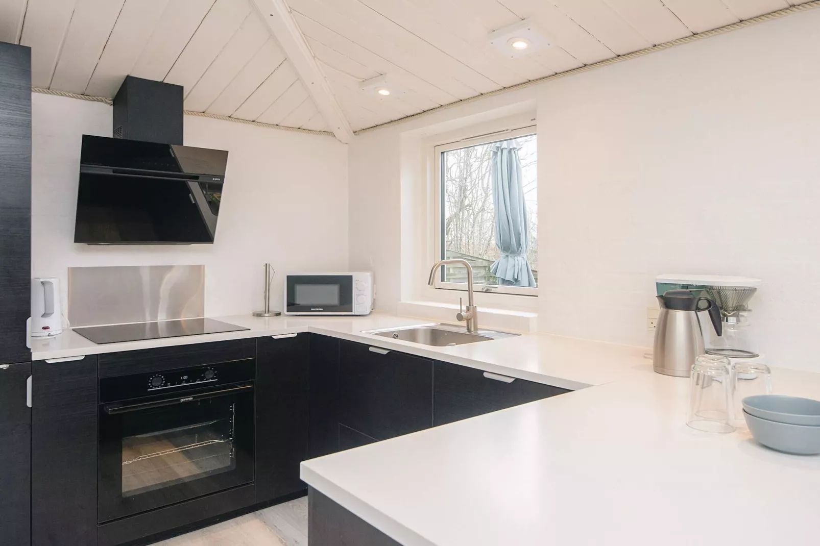 Kust ontsnapping met zwembad -- By Traum Ferienwohnungen - Binnen