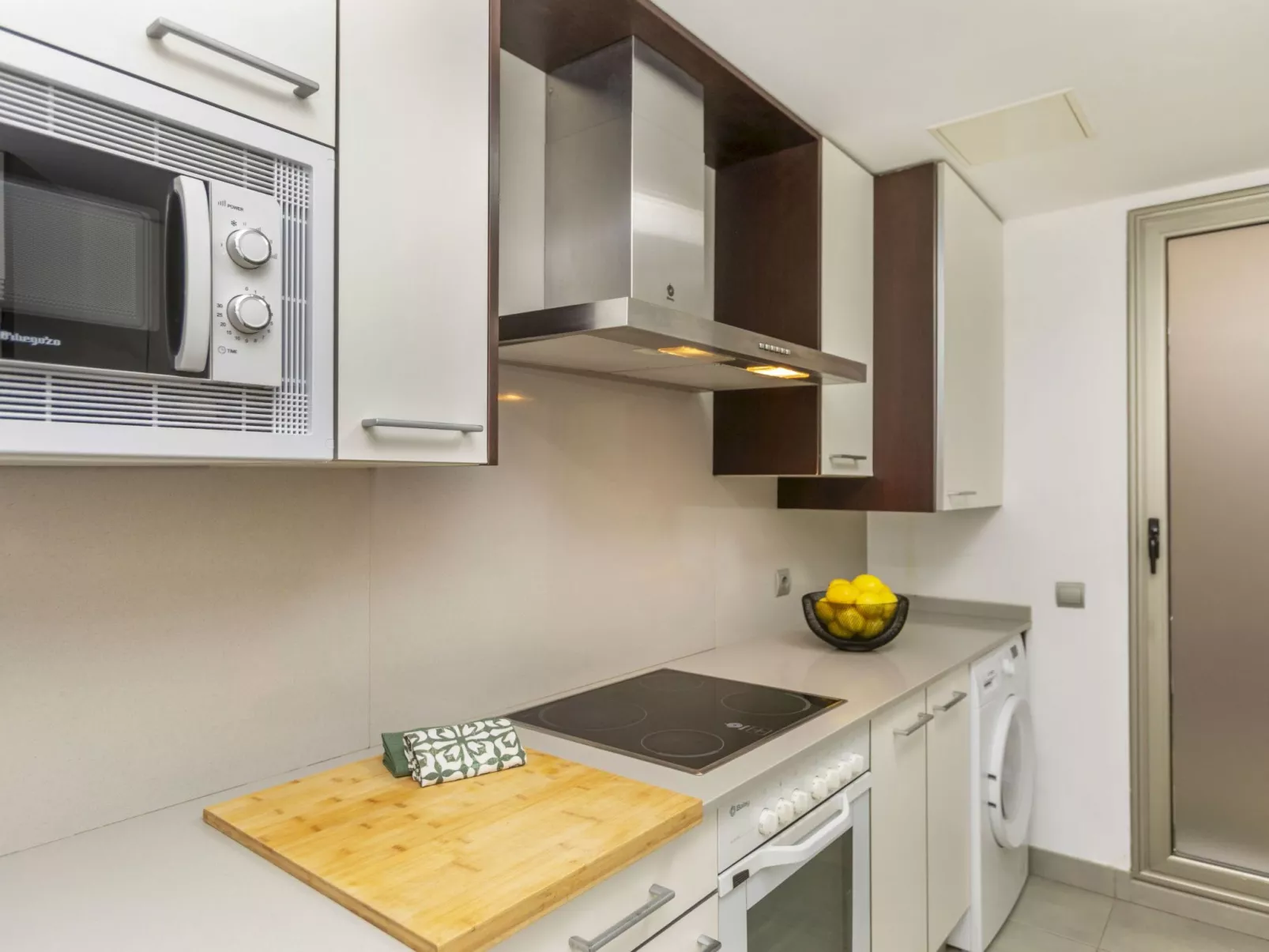 Nova Torredembarra - Binnen