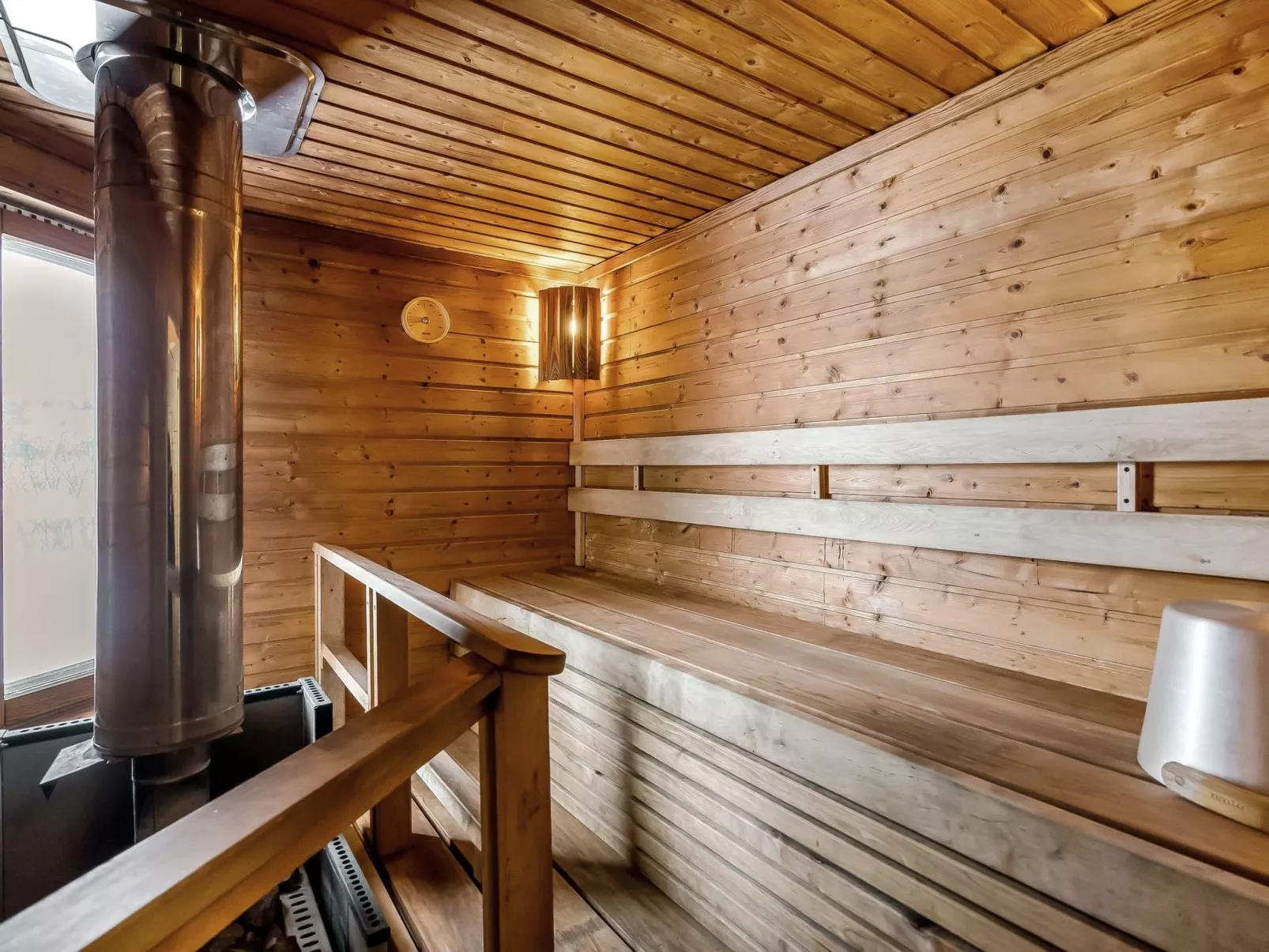 Mustijoenranta - Binnen