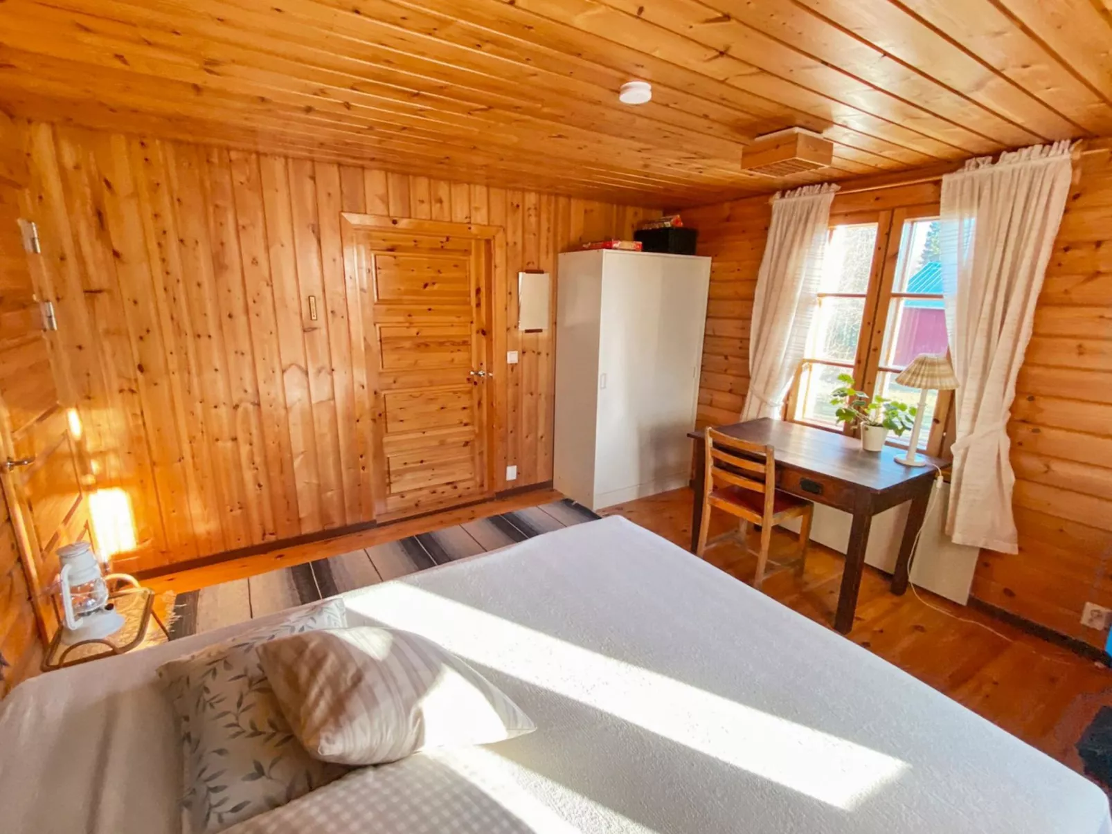 Laattajan hirsipirtti - Binnen