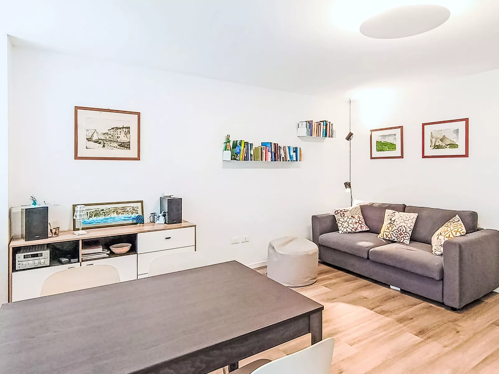 Tra gli Ulivi - Binnen