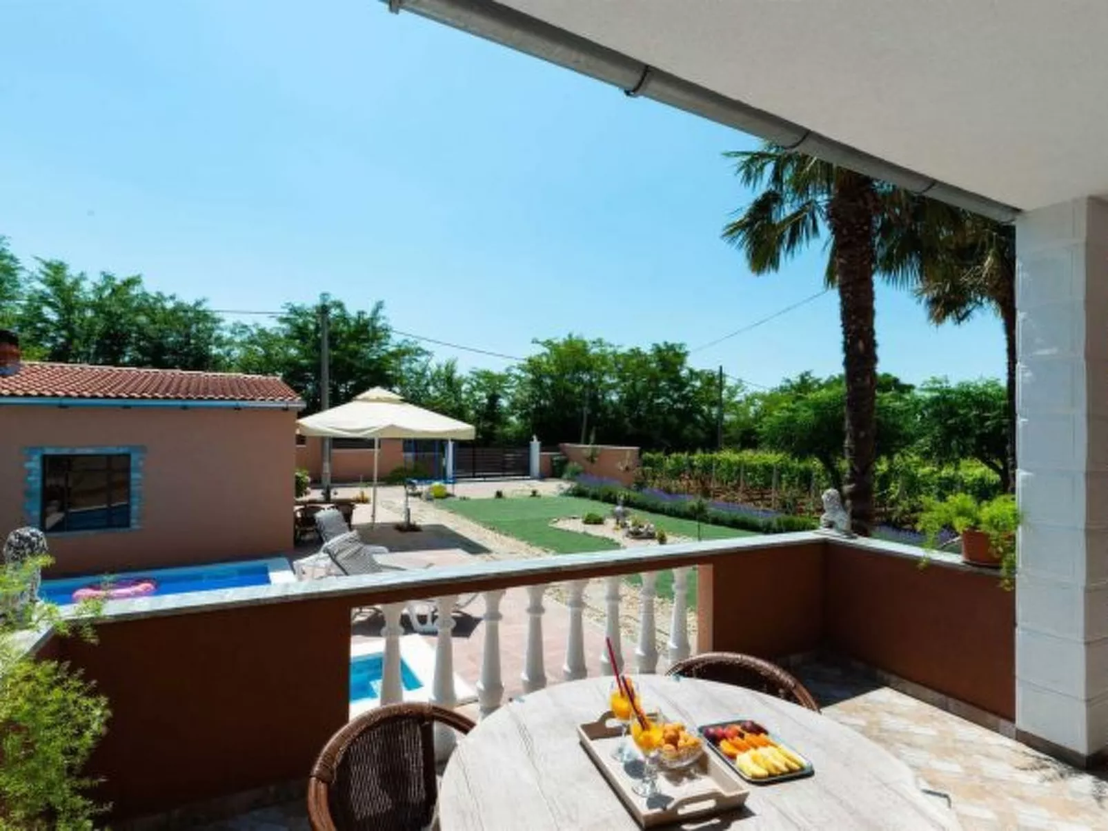 Holiday House Meri with pool - Image-tags.info