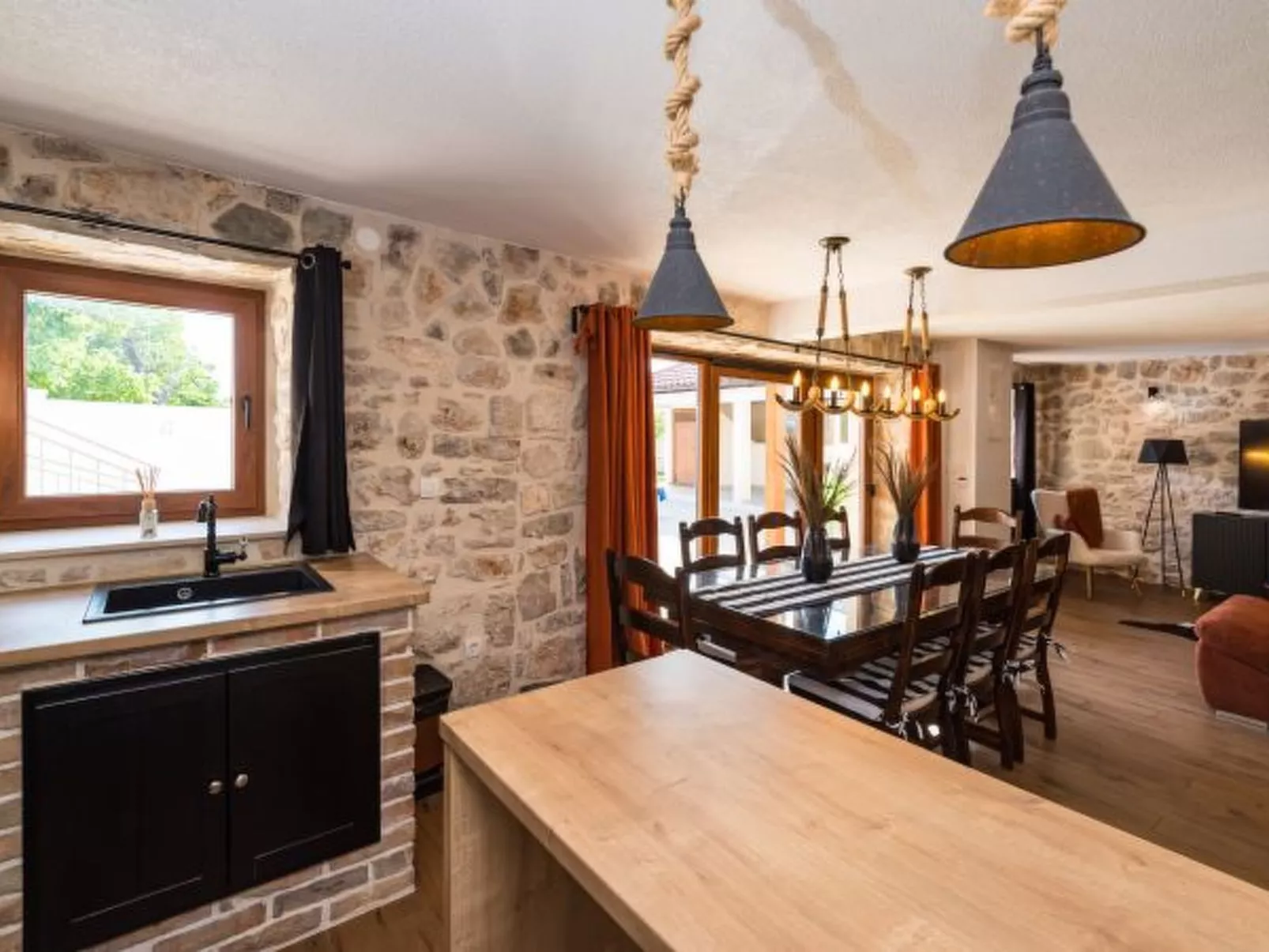 Villa Miandri with heated pool - Image-tags.info