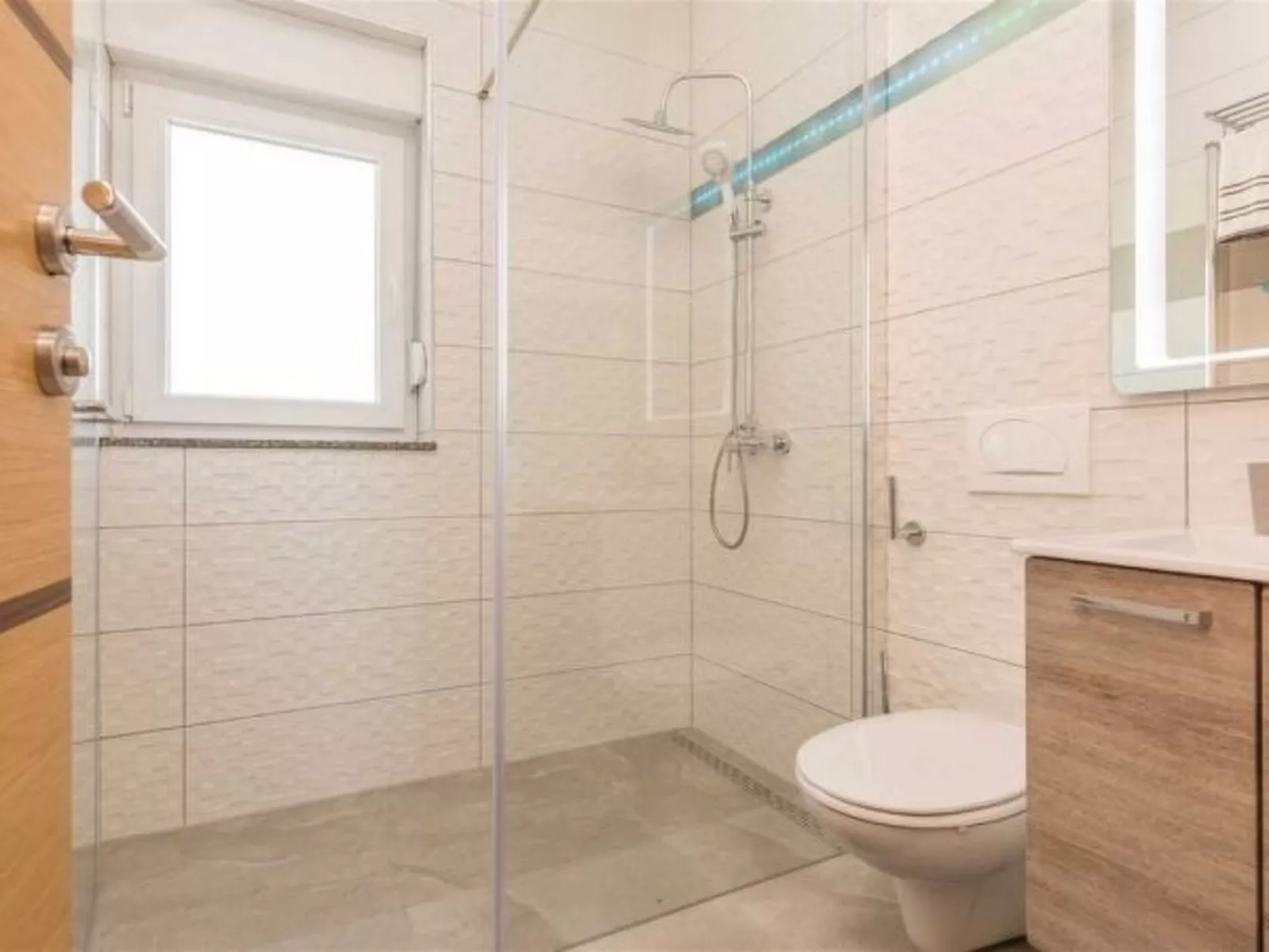 Villa Panorama with rooftop pool - Image-tags.info