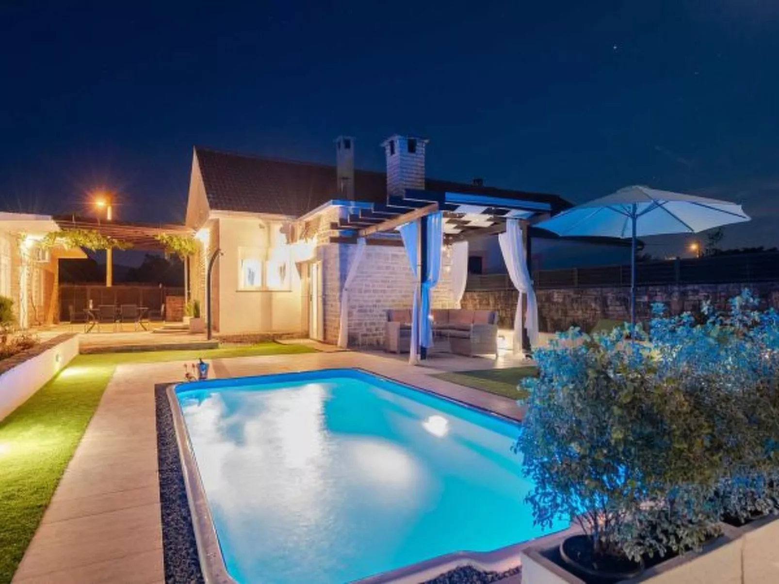 Dalmatian Holiday house Marcella with pool - Image-tags.info